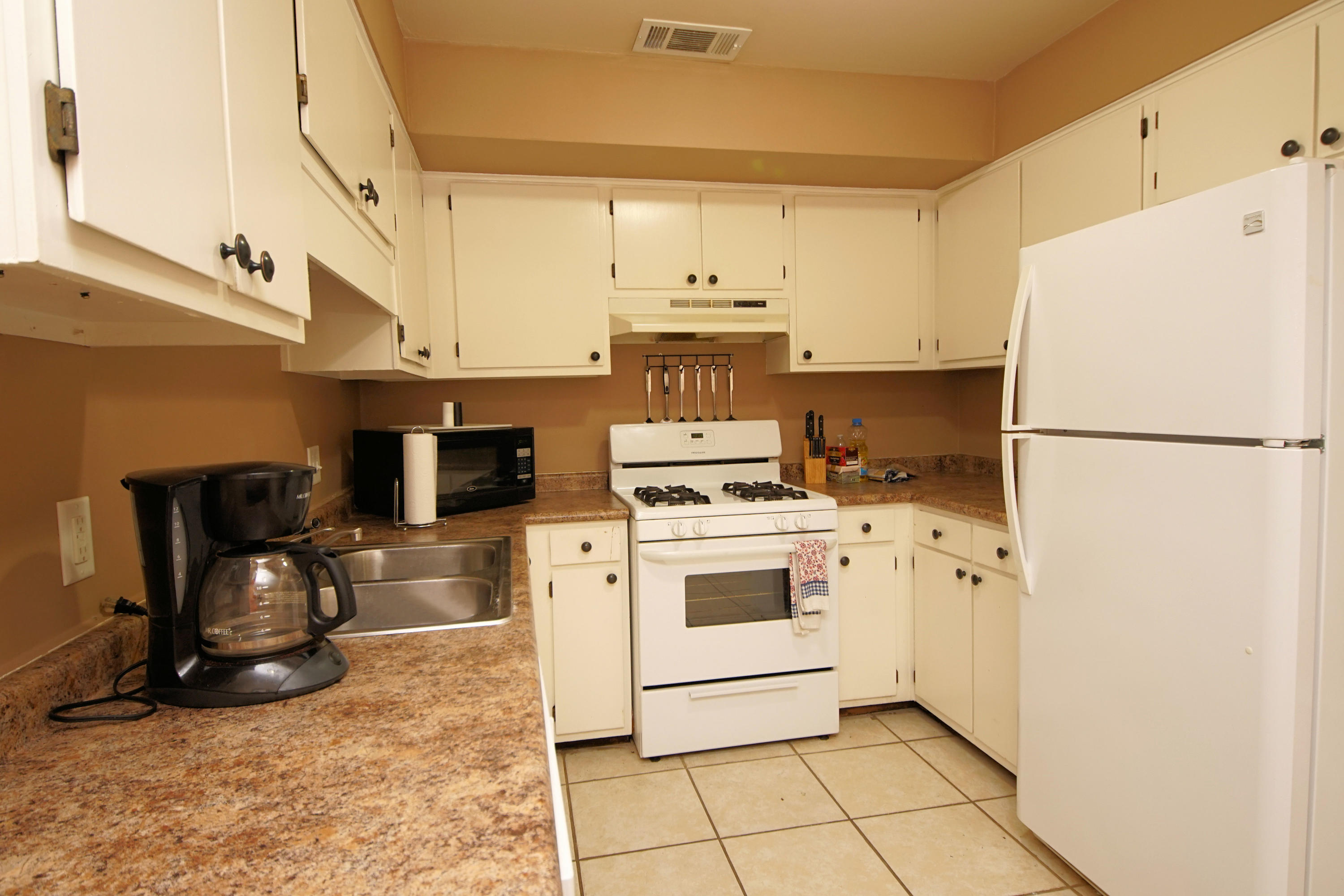 COUNTRY VILLAS PH 2 - Residential