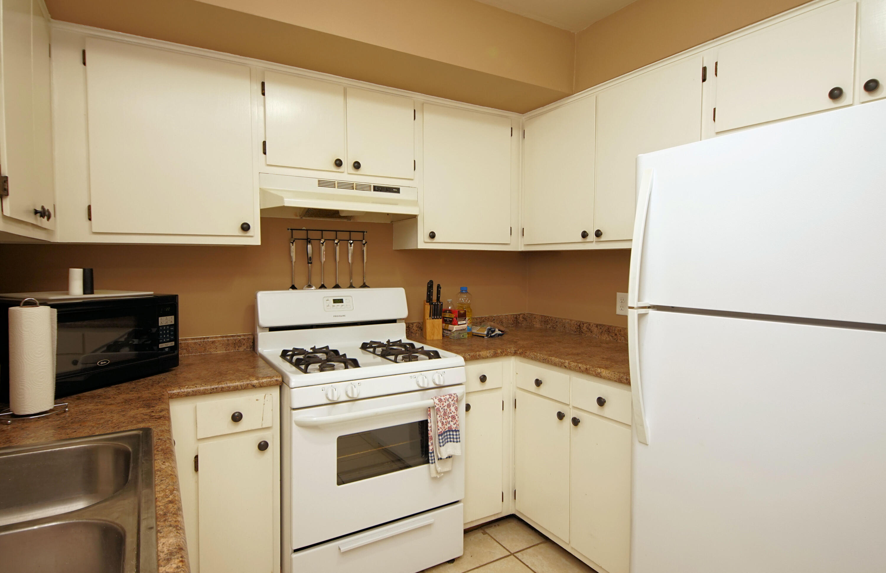 COUNTRY VILLAS PH 2 - Residential