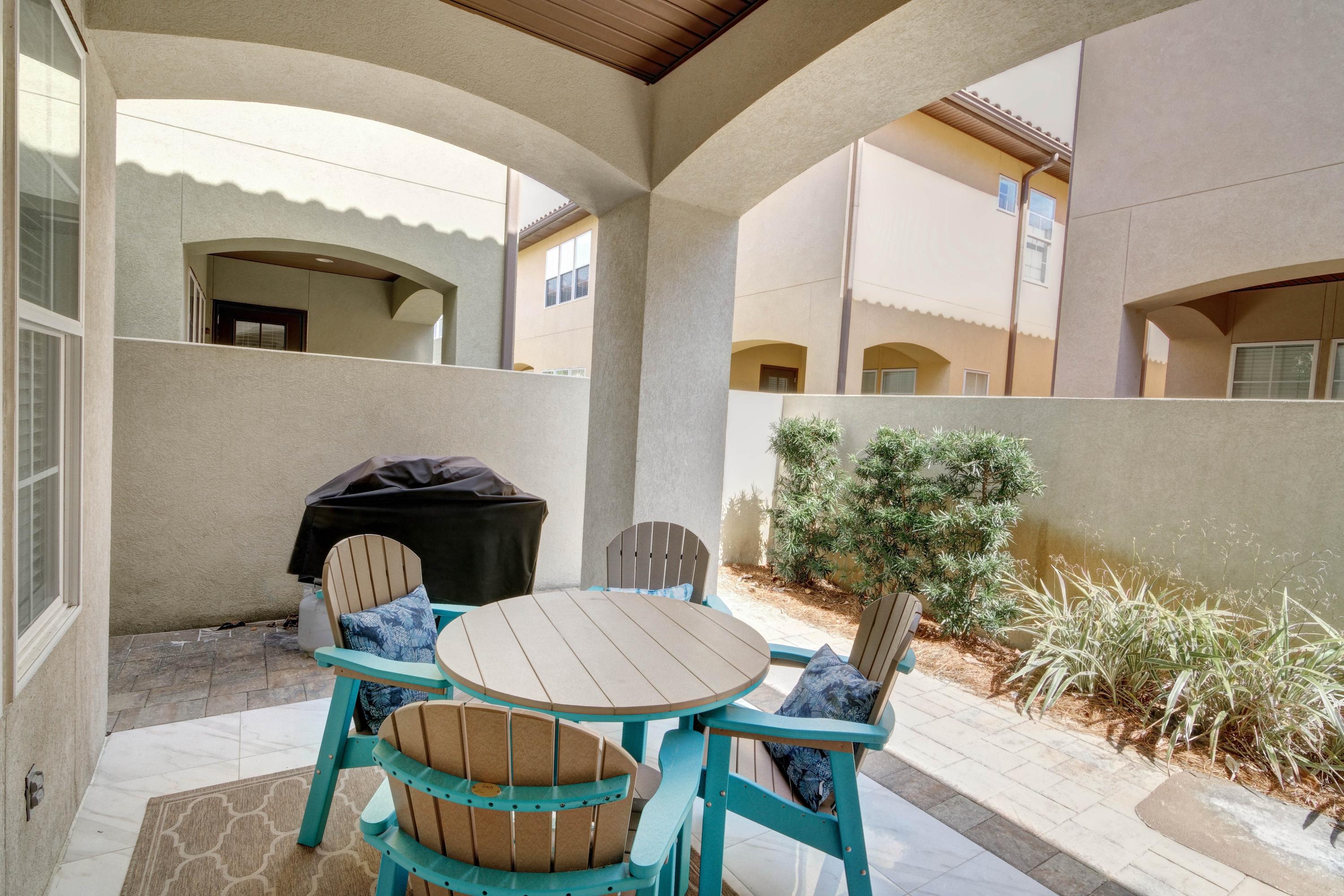 MIRAMAR BEACH VILLAS - Residential