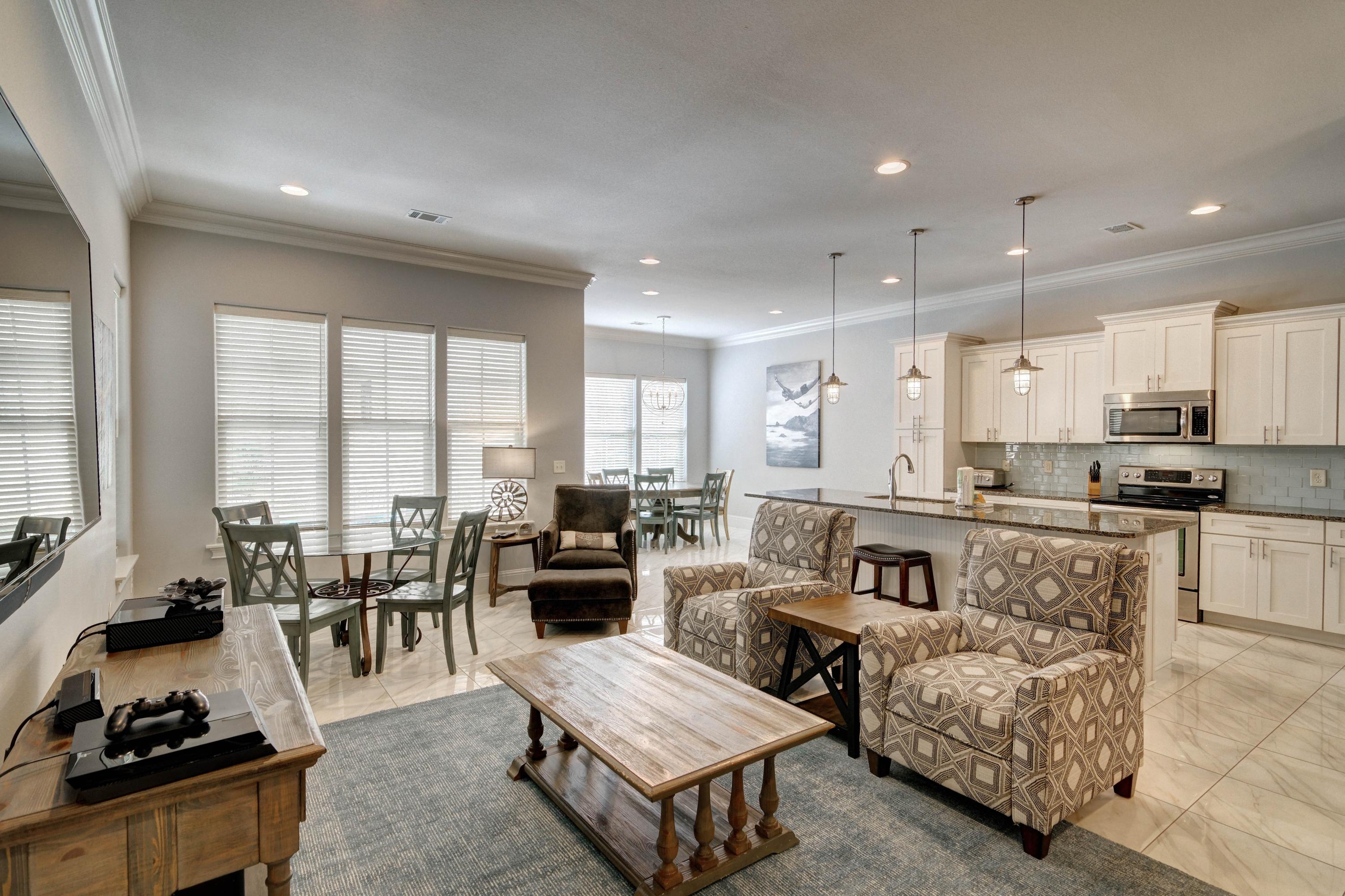 MIRAMAR BEACH VILLAS - Residential