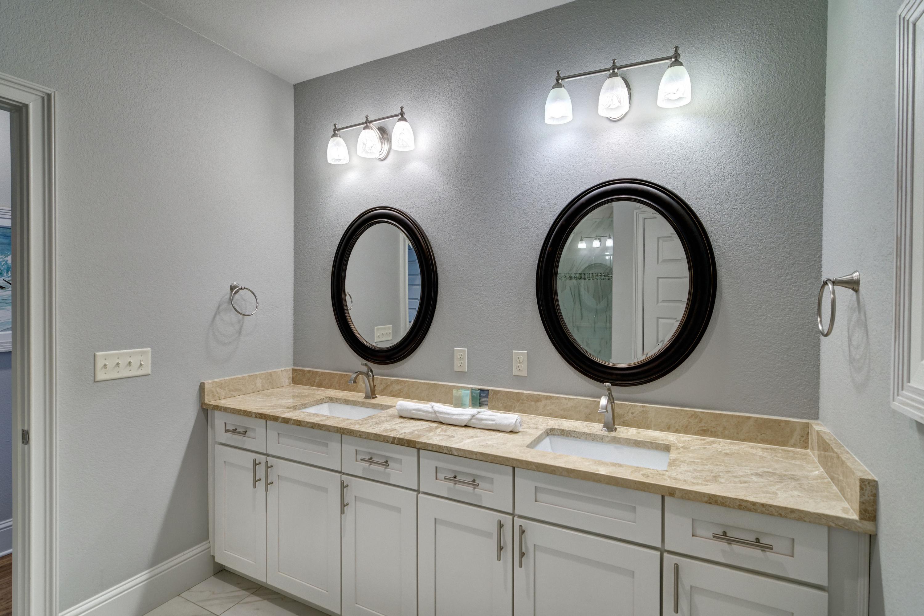MIRAMAR BEACH VILLAS - Residential