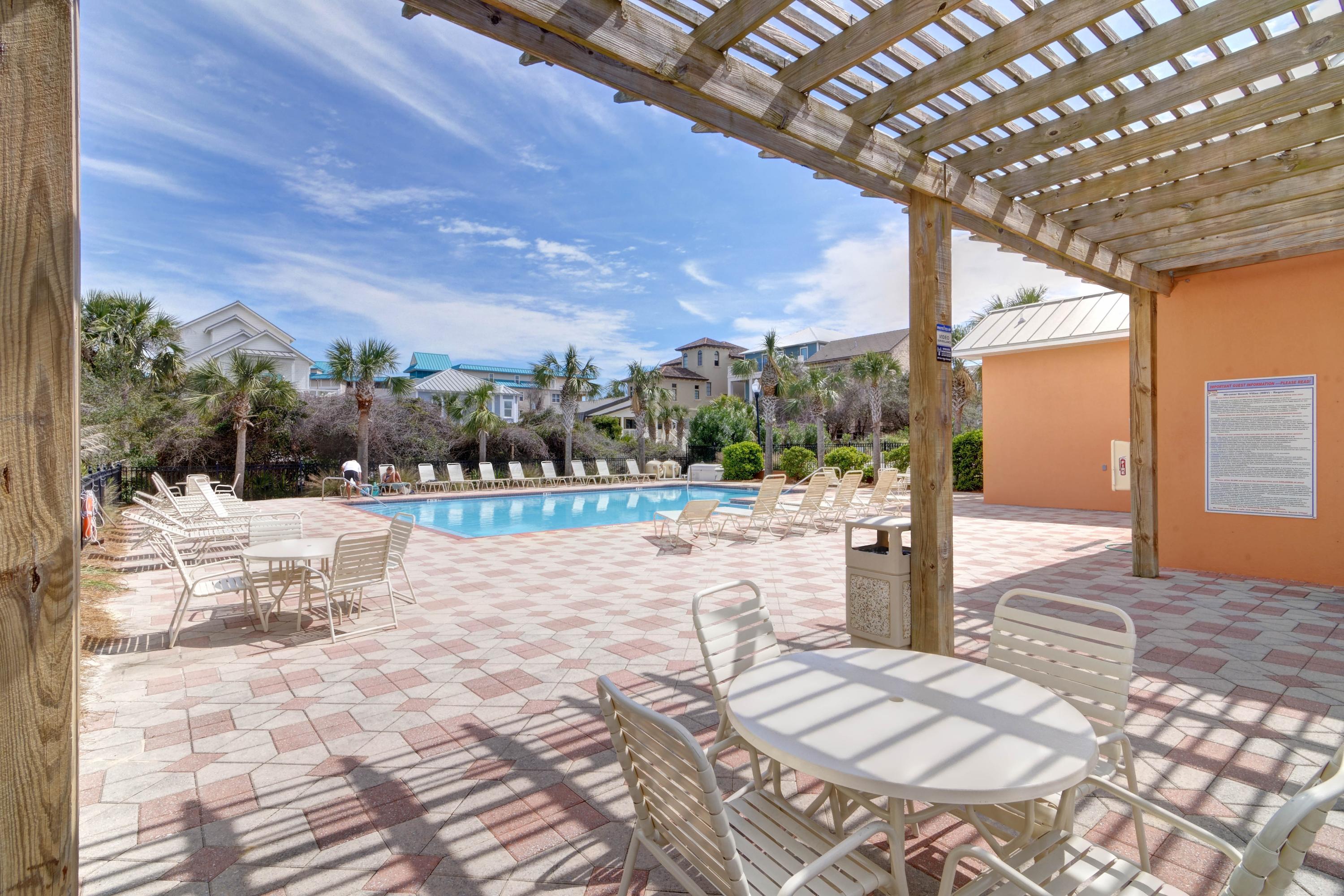 MIRAMAR BEACH VILLAS - Residential