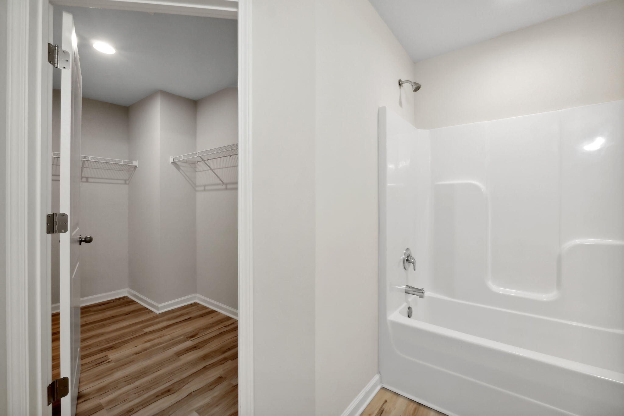 CROSS CREEK - Residential Lease