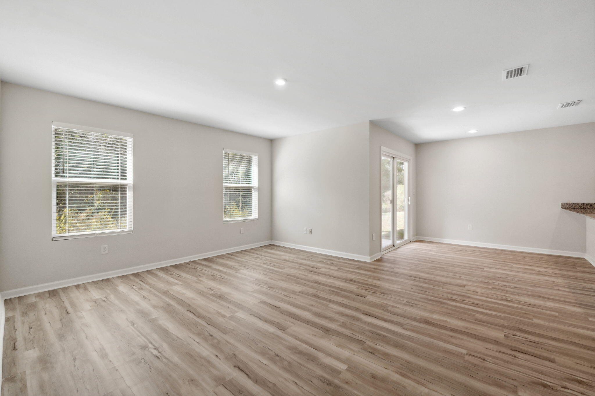 CROSS CREEK - Residential Lease