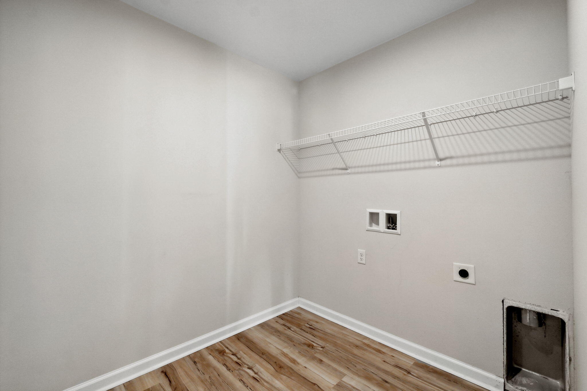 CROSS CREEK - Residential Lease