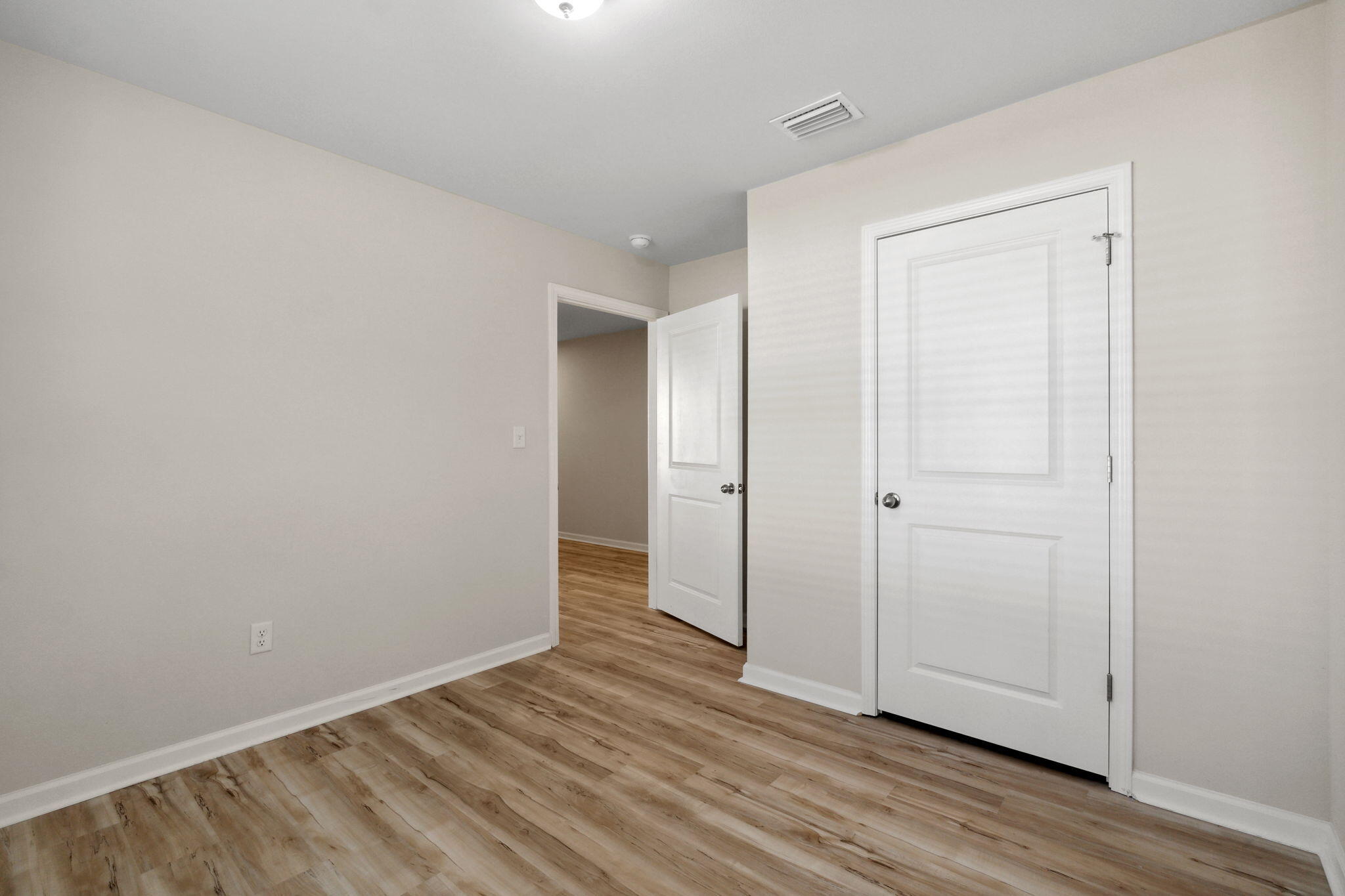 CROSS CREEK - Residential Lease