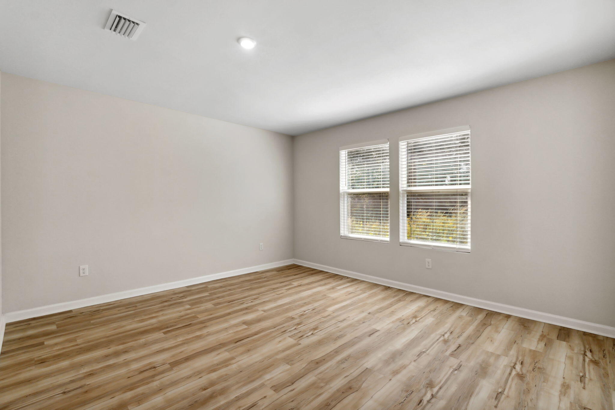 CROSS CREEK - Residential Lease