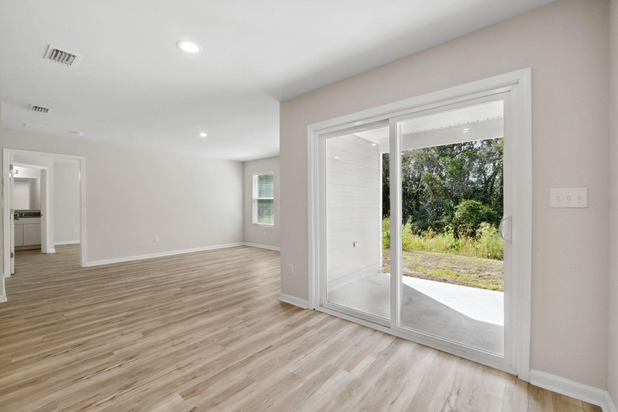 CROSS CREEK - Residential Lease