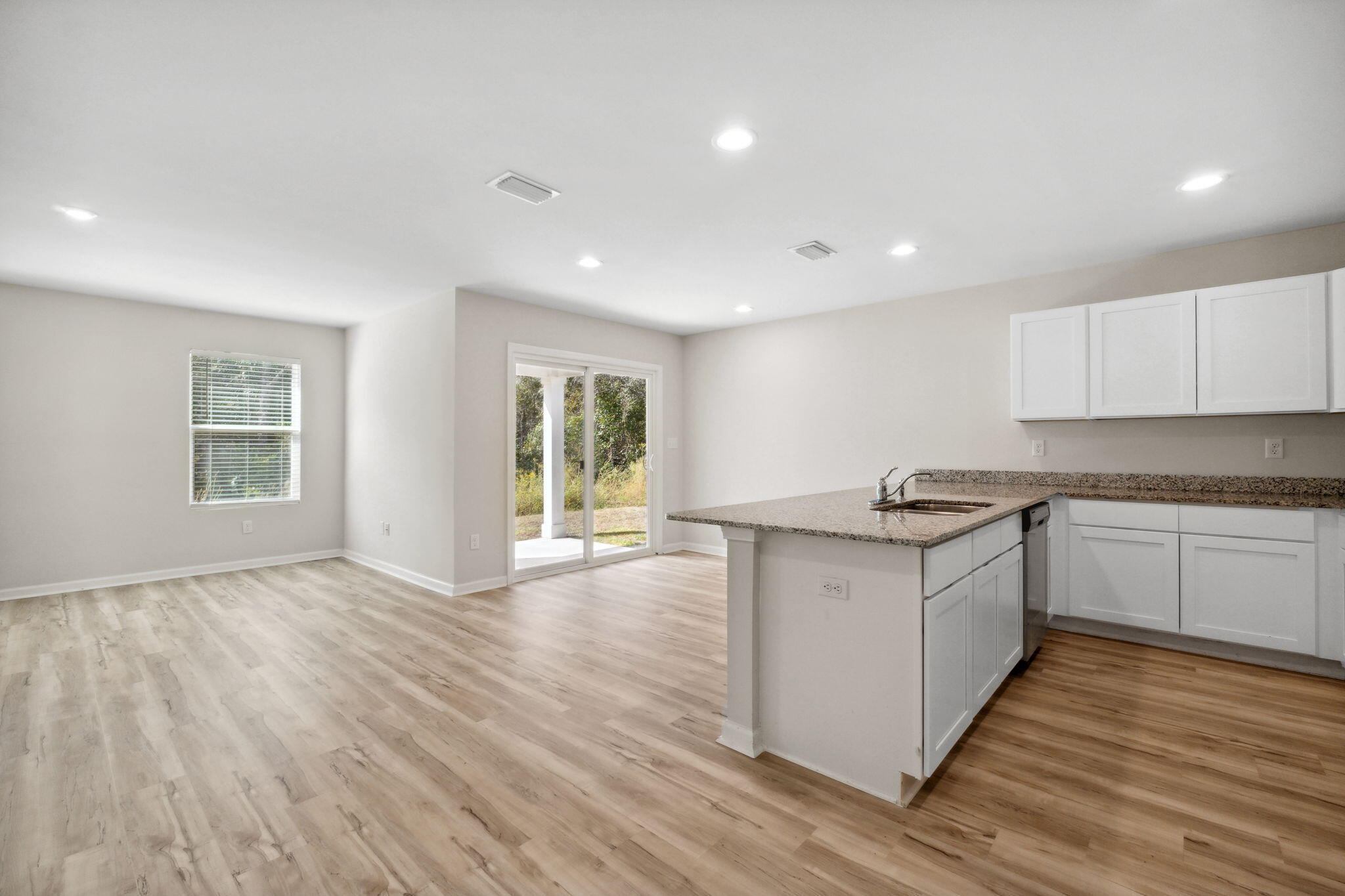 CROSS CREEK - Residential Lease