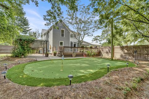 A home in DeFuniak Springs