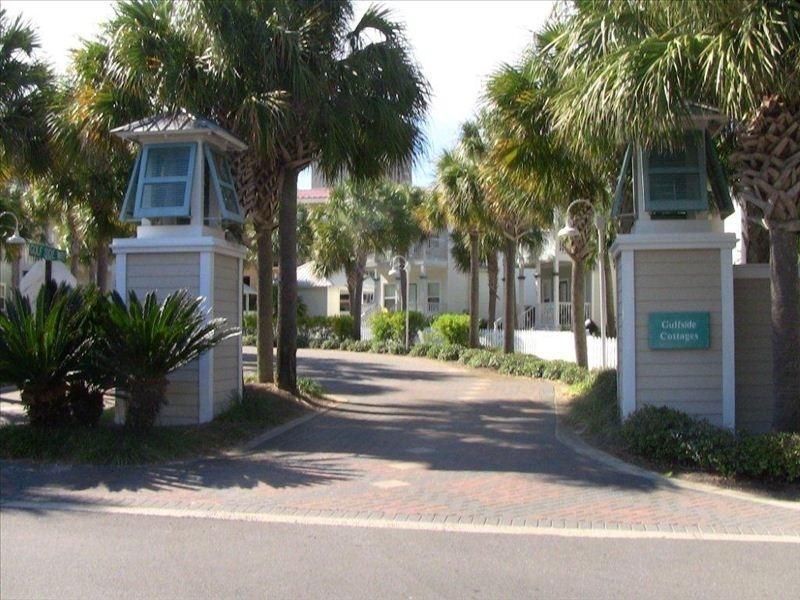 GULFSIDE COTTAGES - Residential