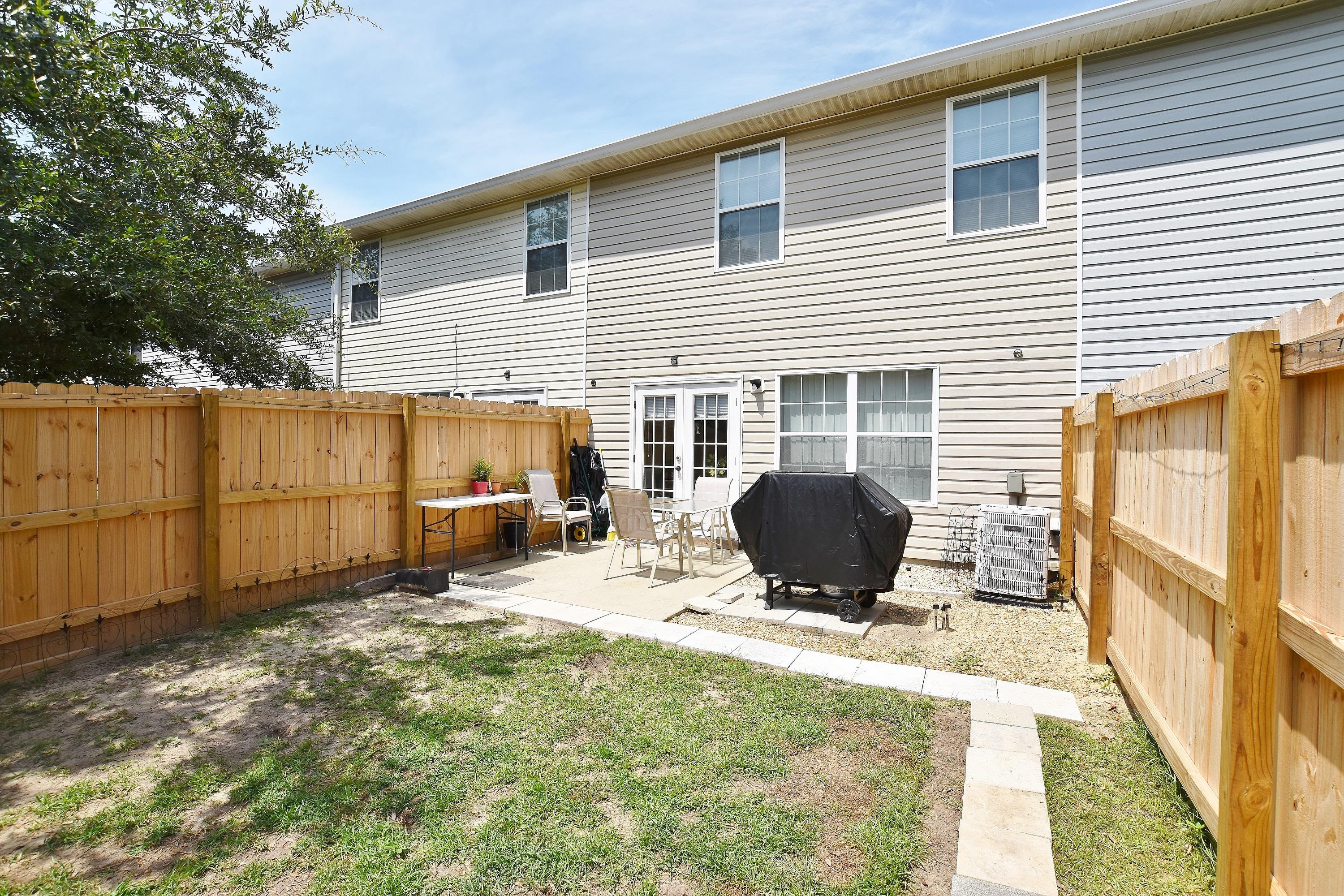 ROLLING PINES - Residential