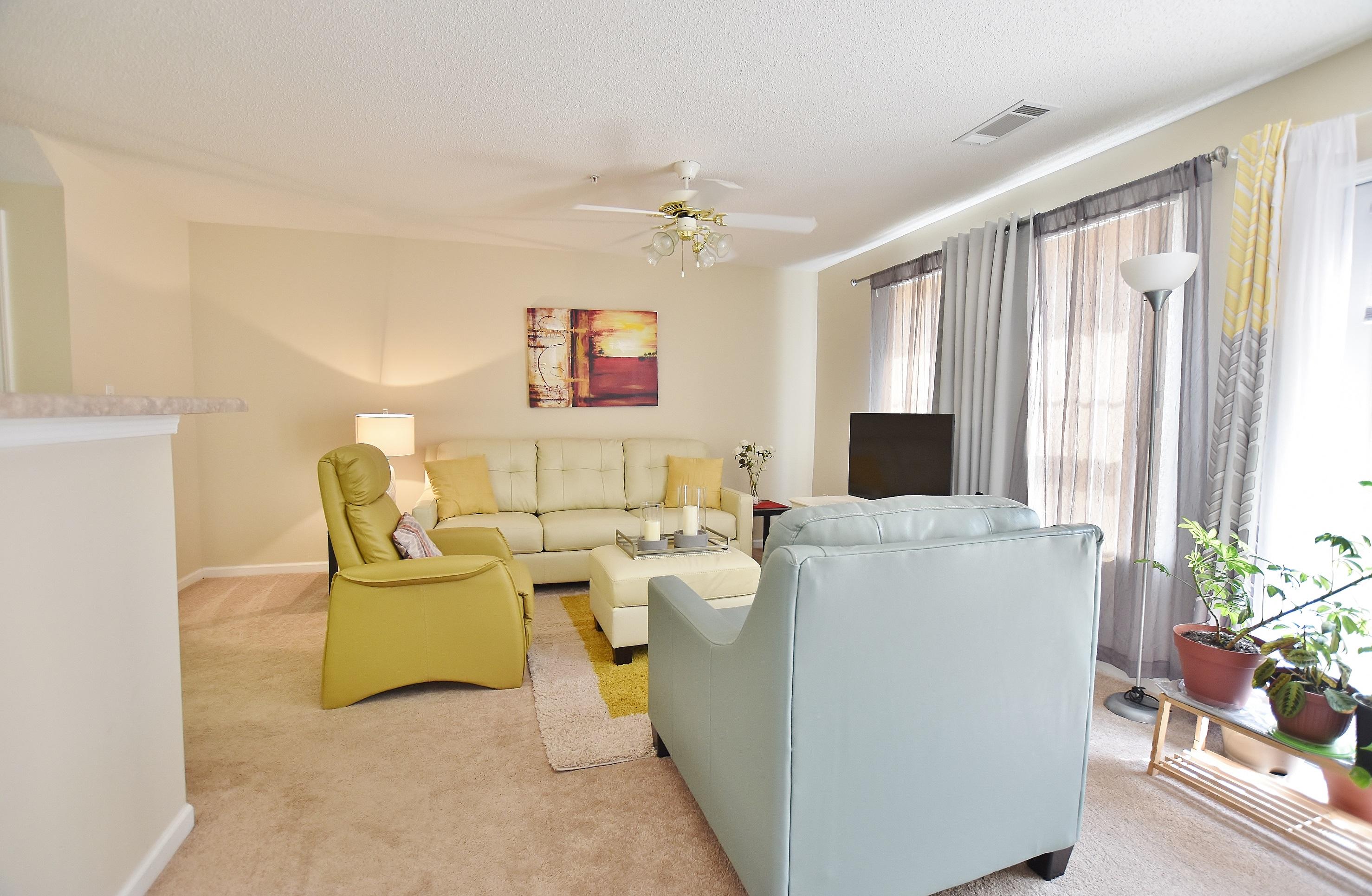 ROLLING PINES - Residential