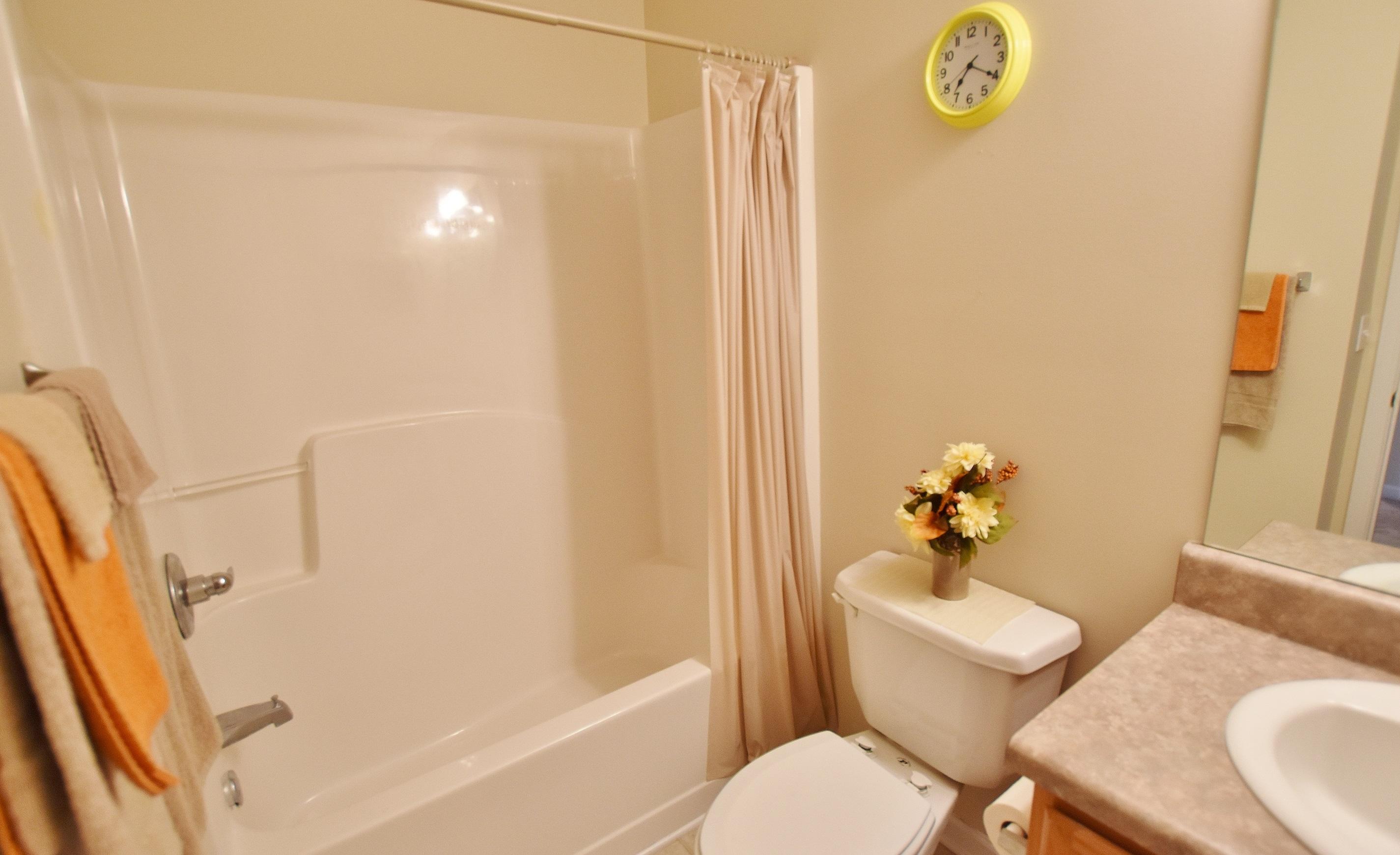 ROLLING PINES - Residential