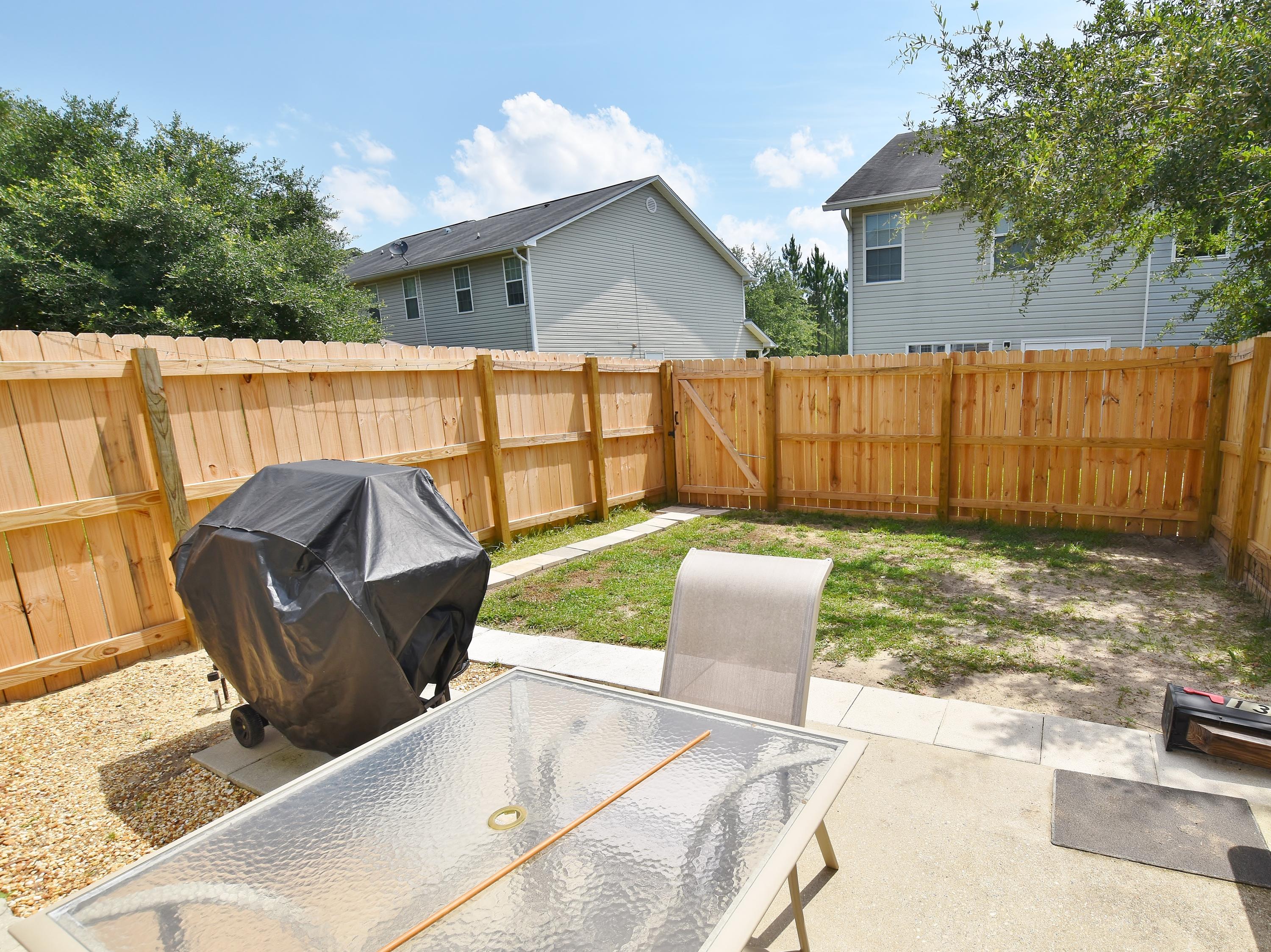 ROLLING PINES - Residential