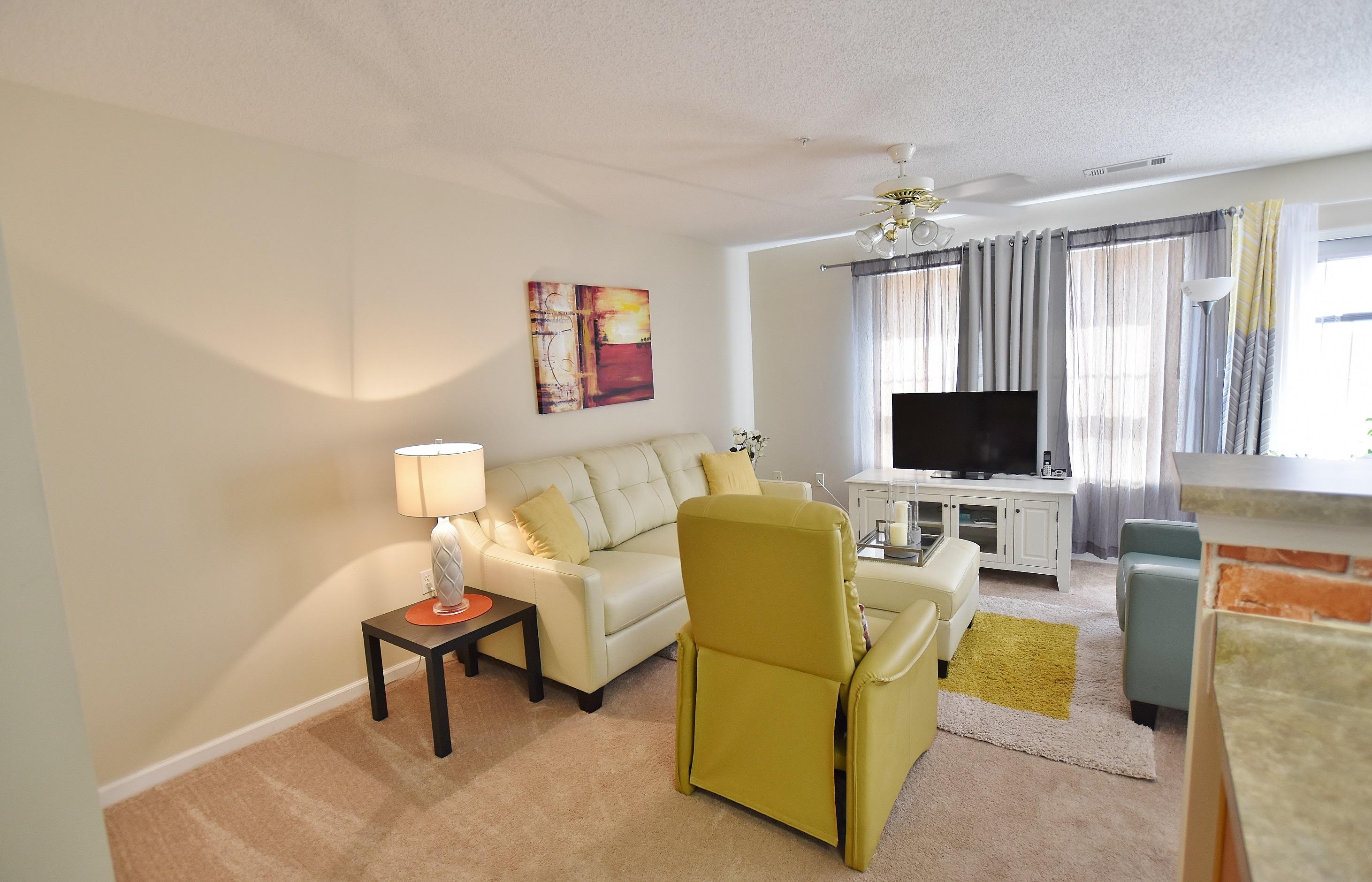 ROLLING PINES - Residential