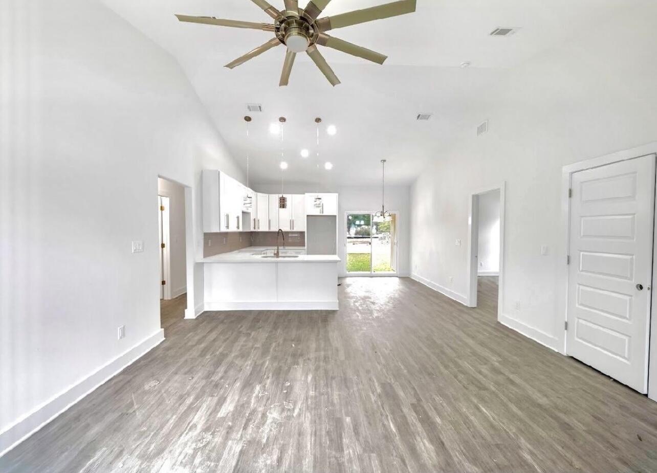 OAKWOOD HILLS - Residential