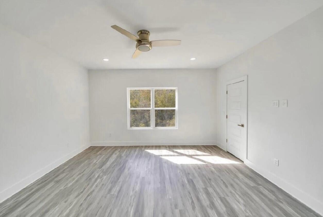 OAKWOOD HILLS - Residential