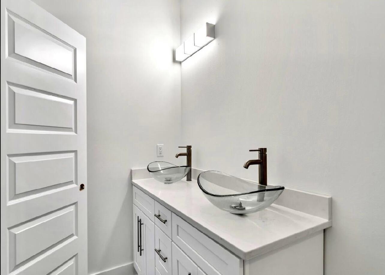 OAKWOOD HILLS - Residential