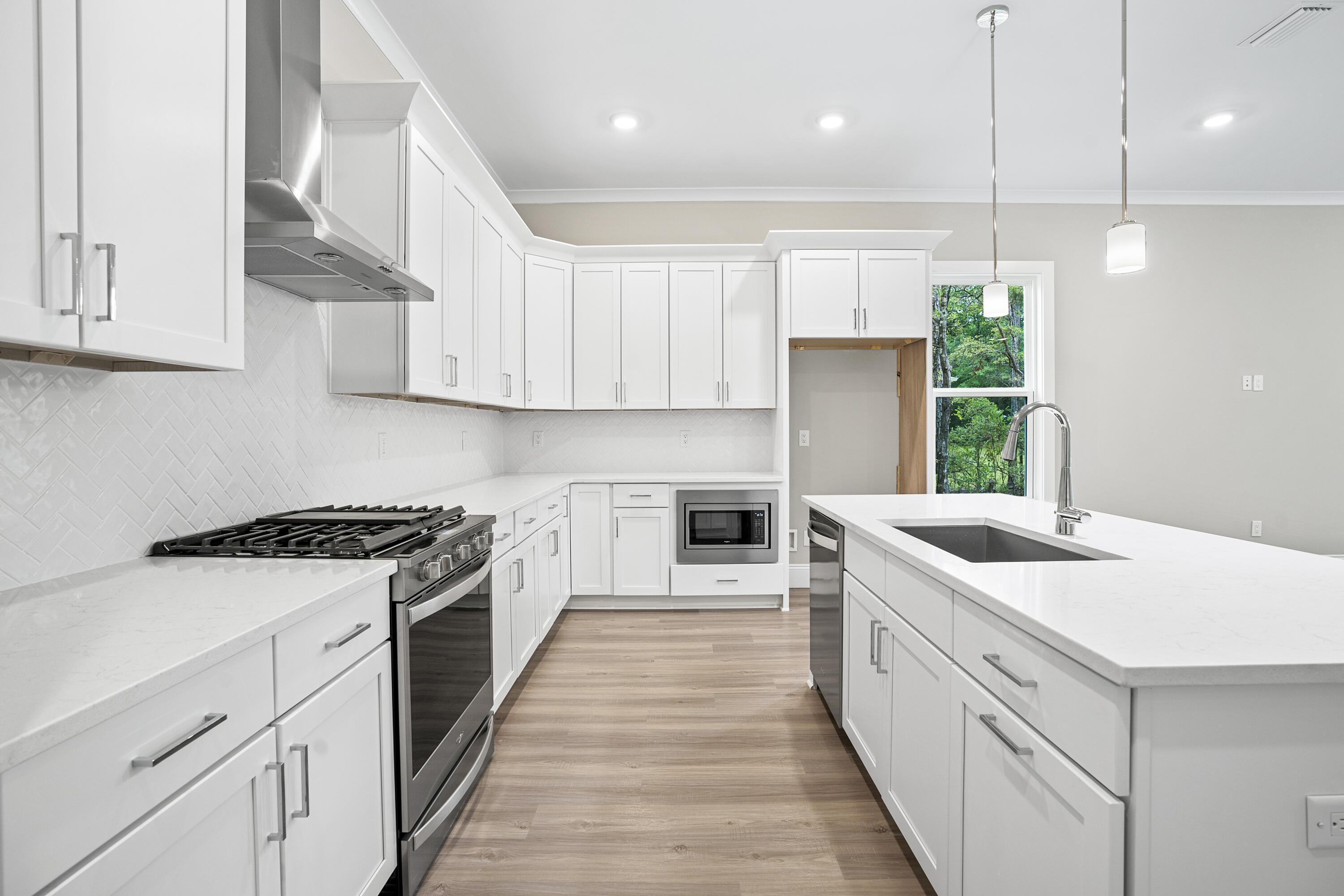 MAGNOLIA BAY ESTATES - Residential