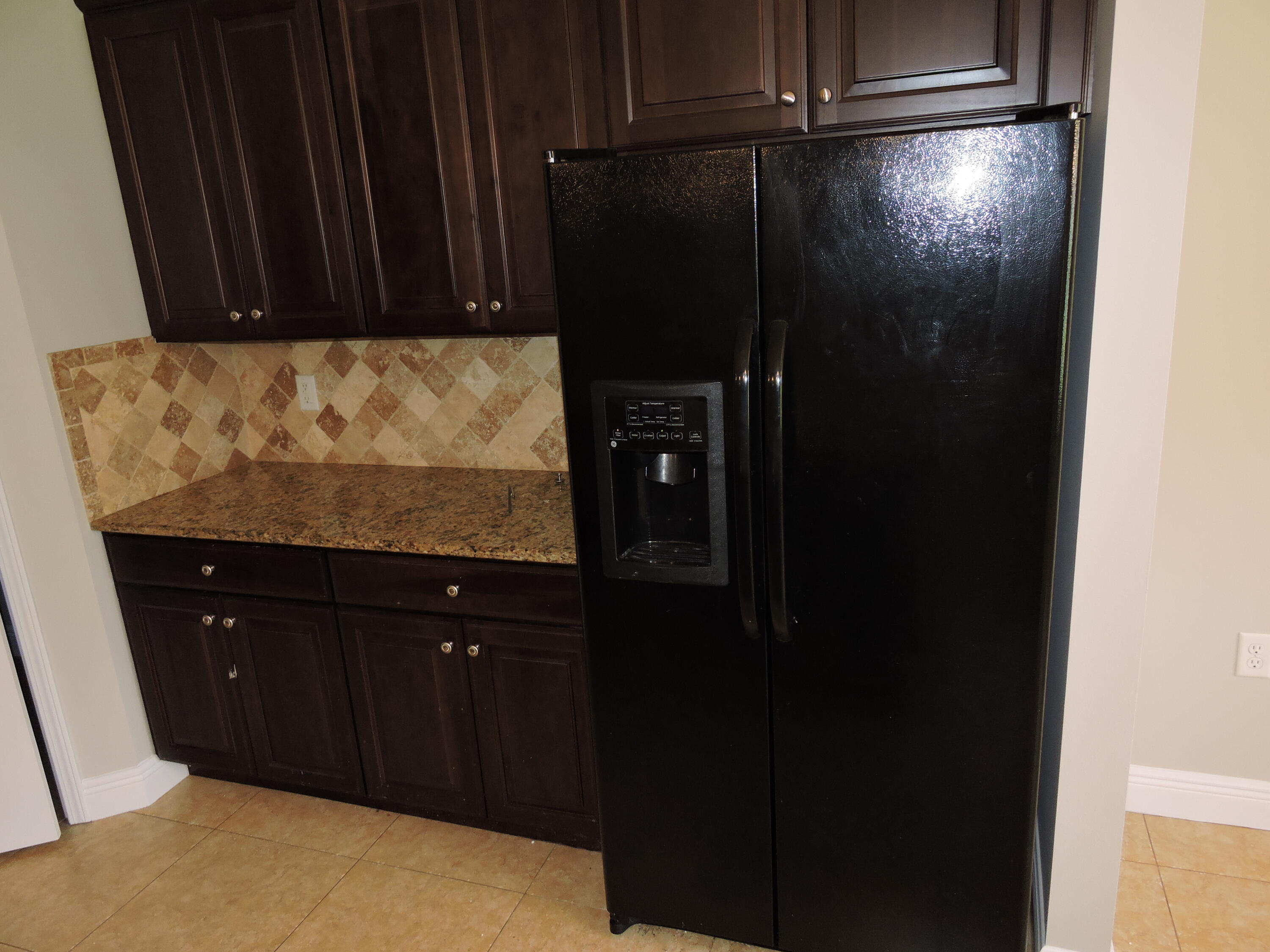 ASHTIN ESTATES - Residential Lease