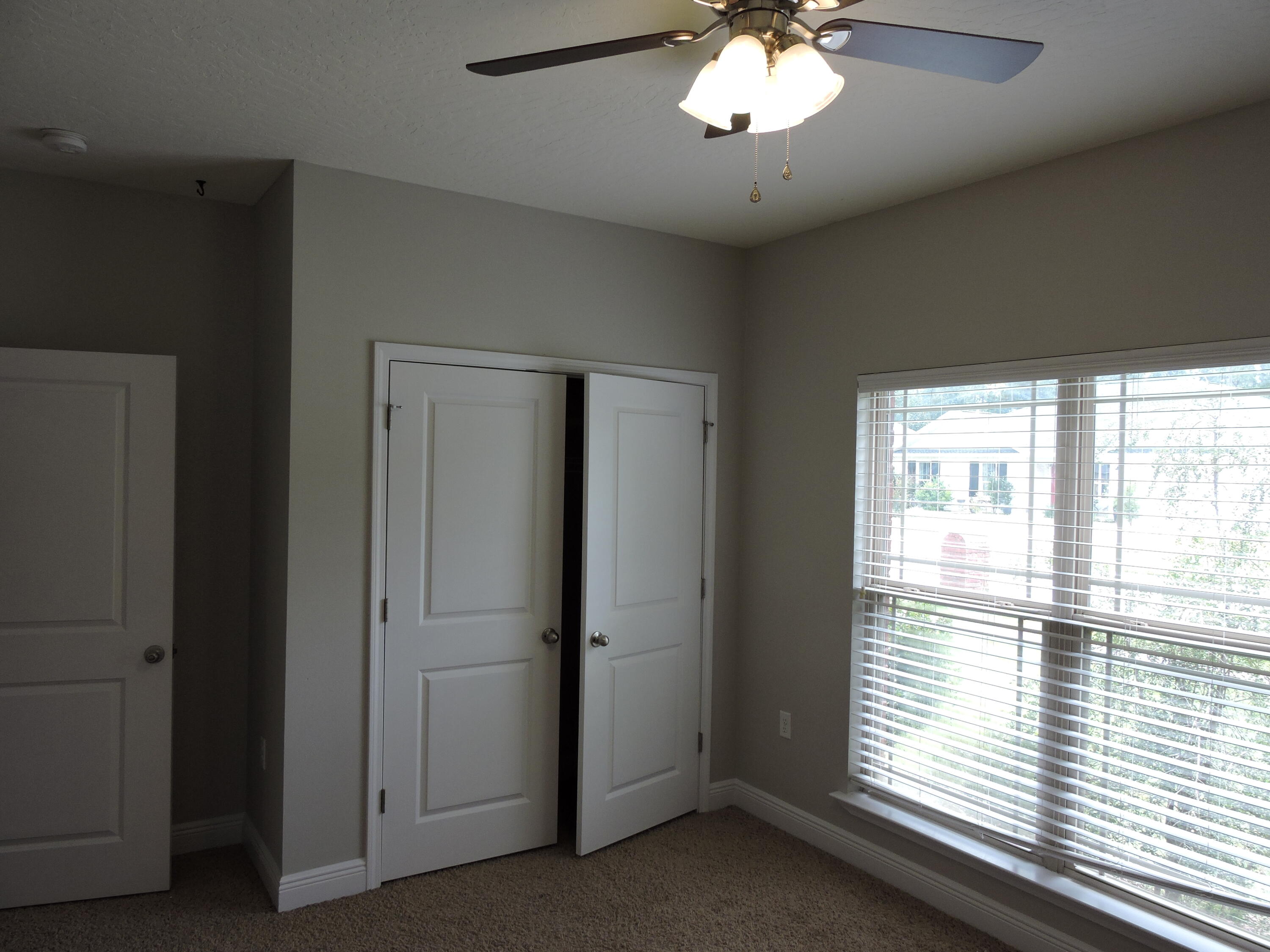 ASHTIN ESTATES - Residential Lease