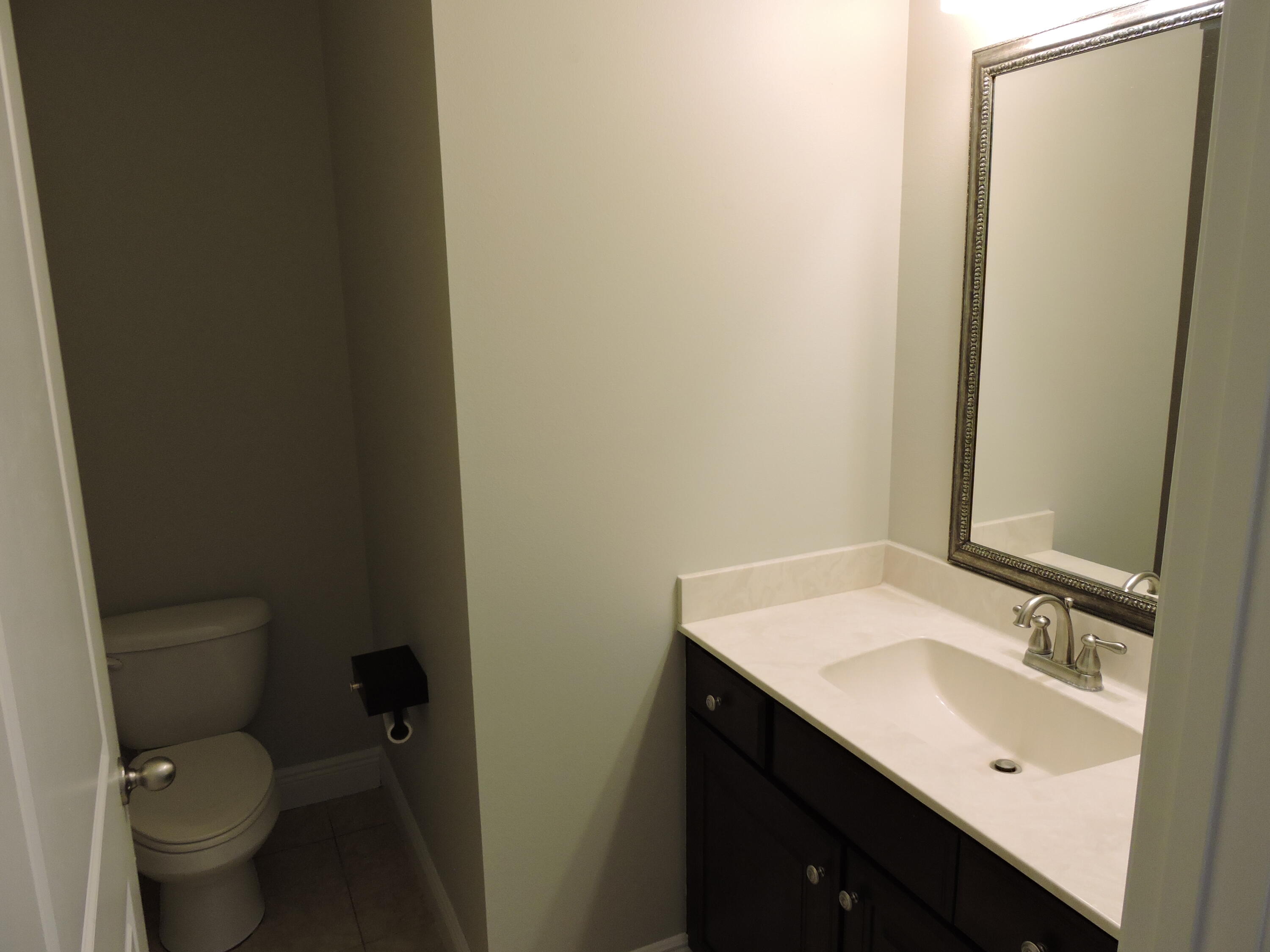 ASHTIN ESTATES - Residential Lease