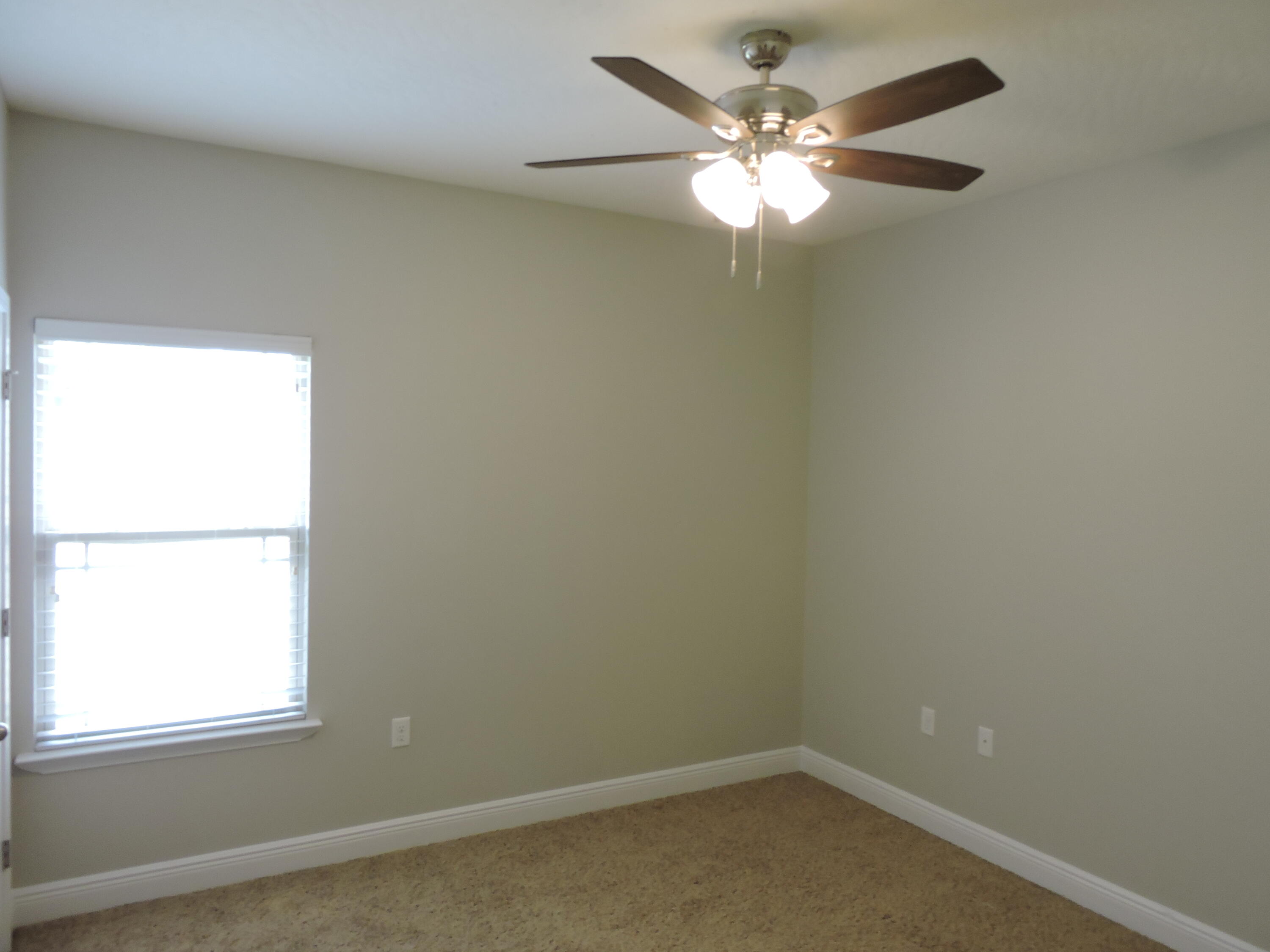 ASHTIN ESTATES - Residential Lease