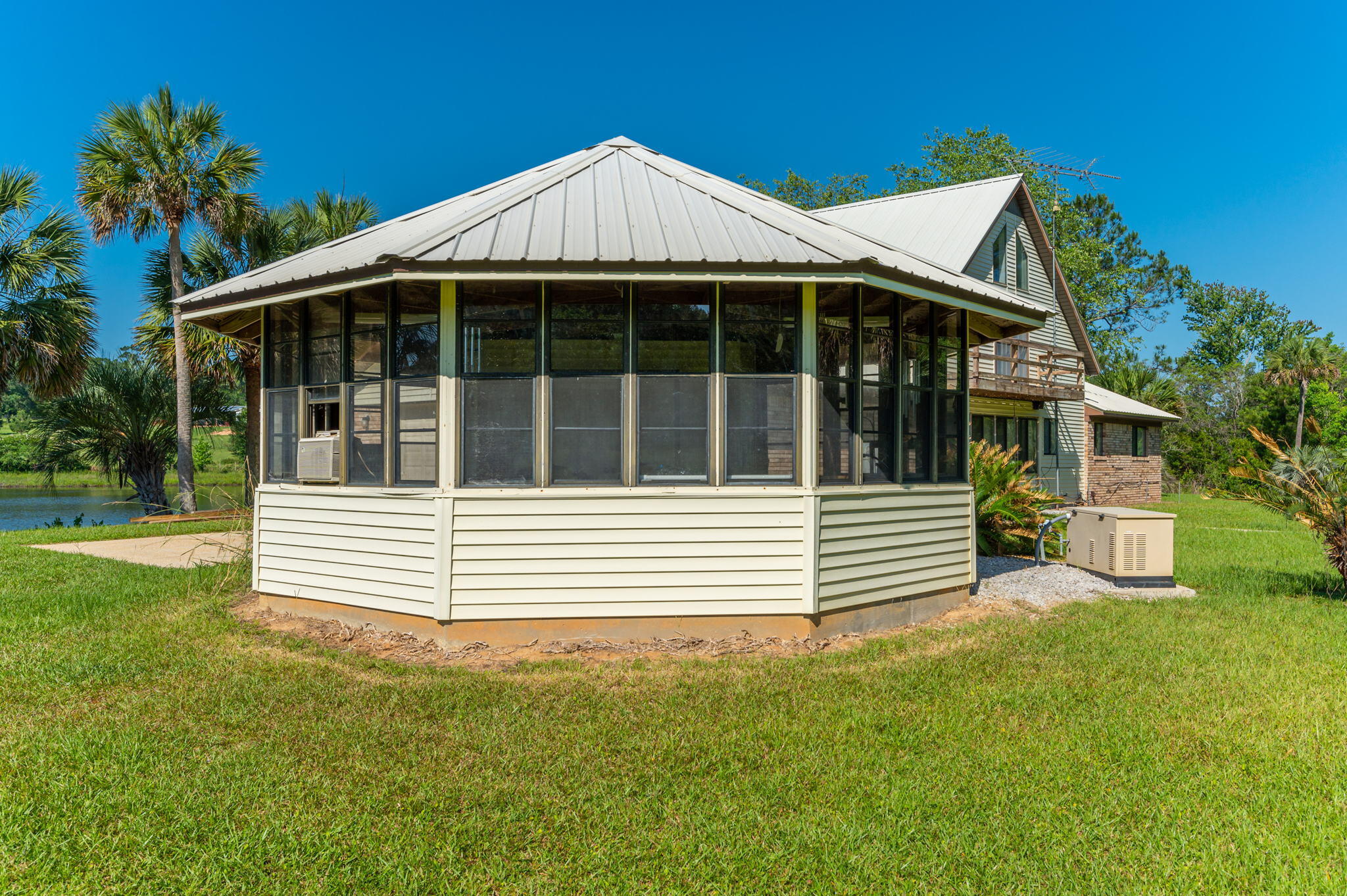 METES & BOUNDS - Residential
