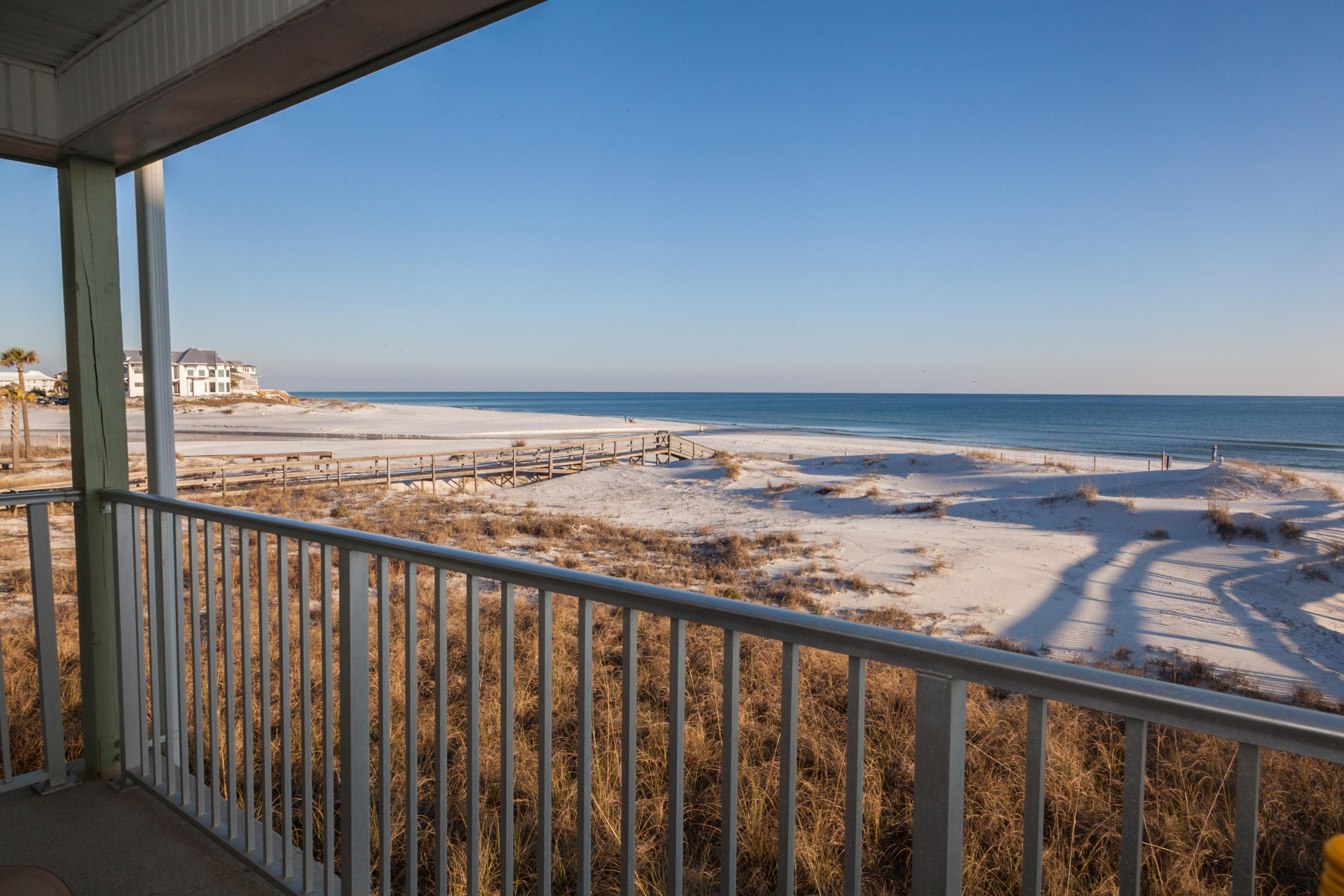 COMMODORE'S RETREAT LIMITED CONDO - Residential