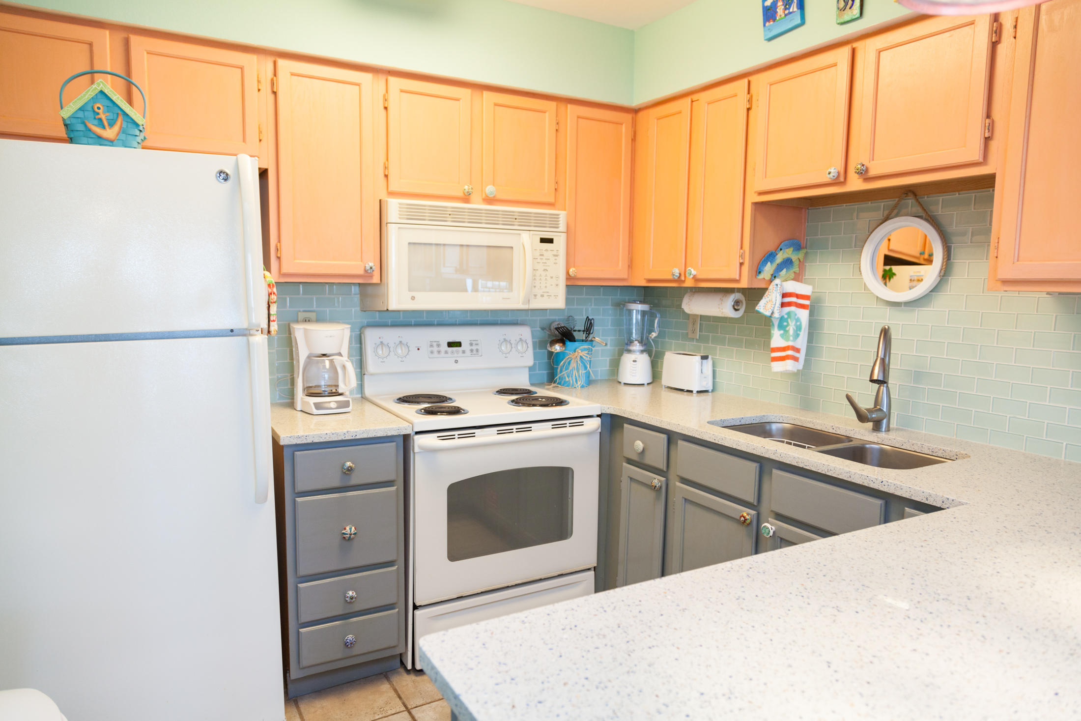 COMMODORE'S RETREAT LIMITED CONDO - Residential