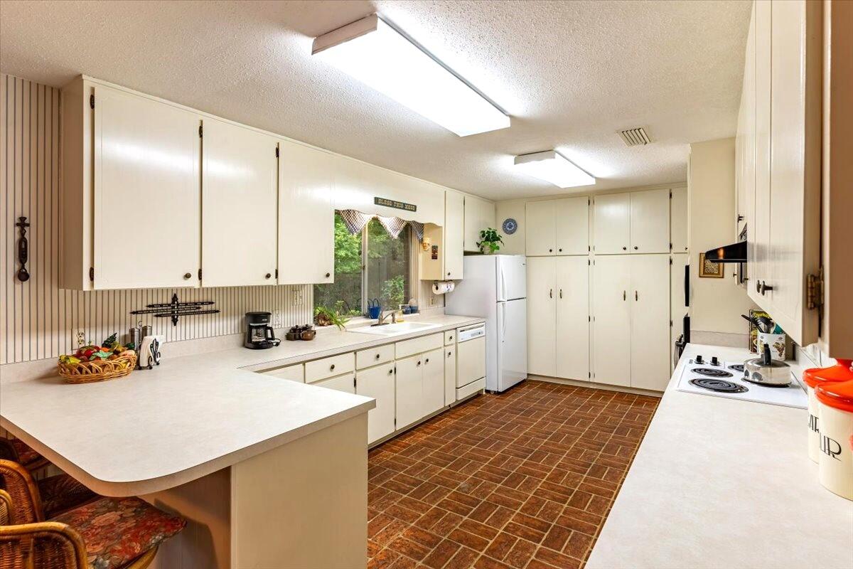 KENWOOD S/D 1ST ADDN - Residential