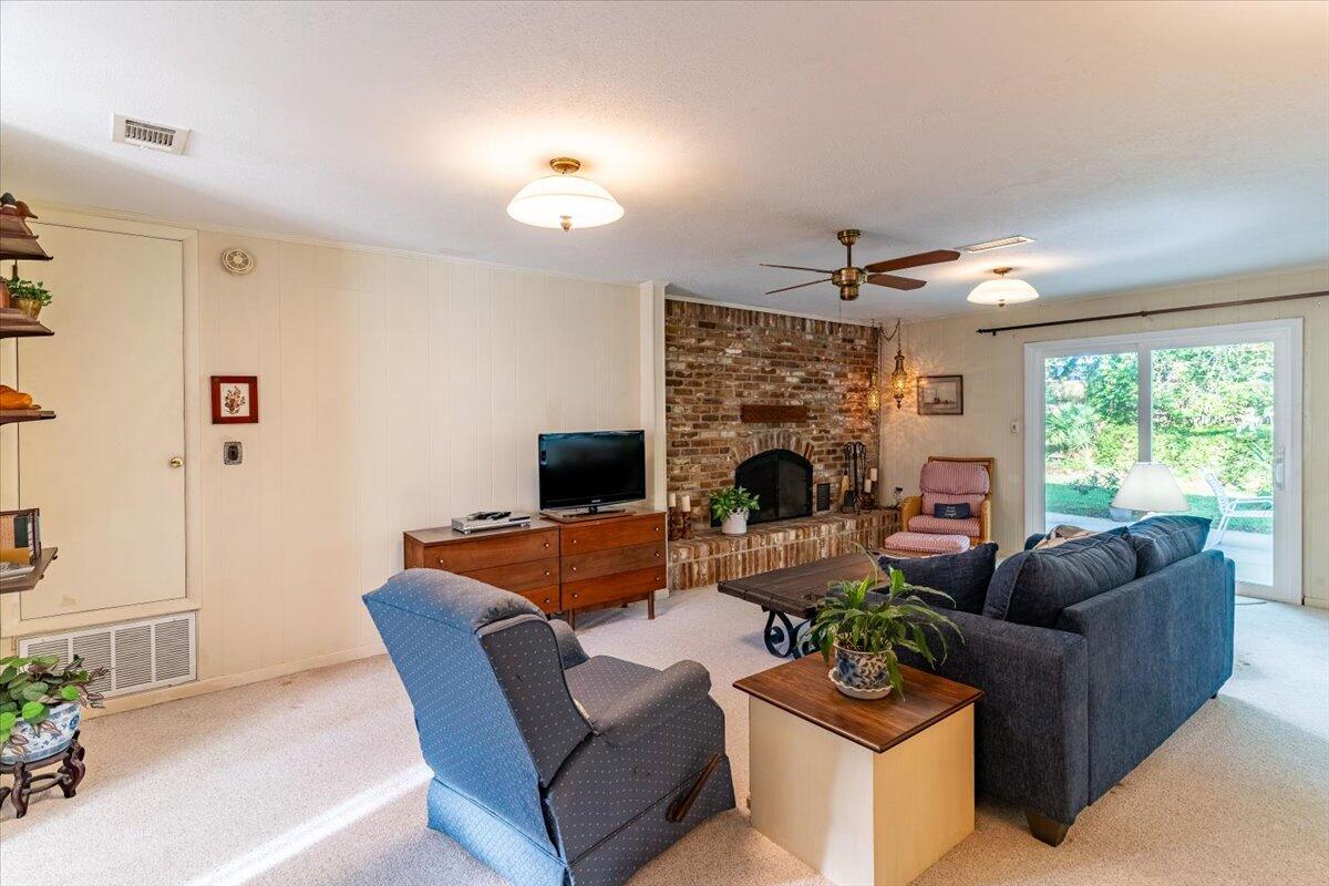 KENWOOD S/D 1ST ADDN - Residential