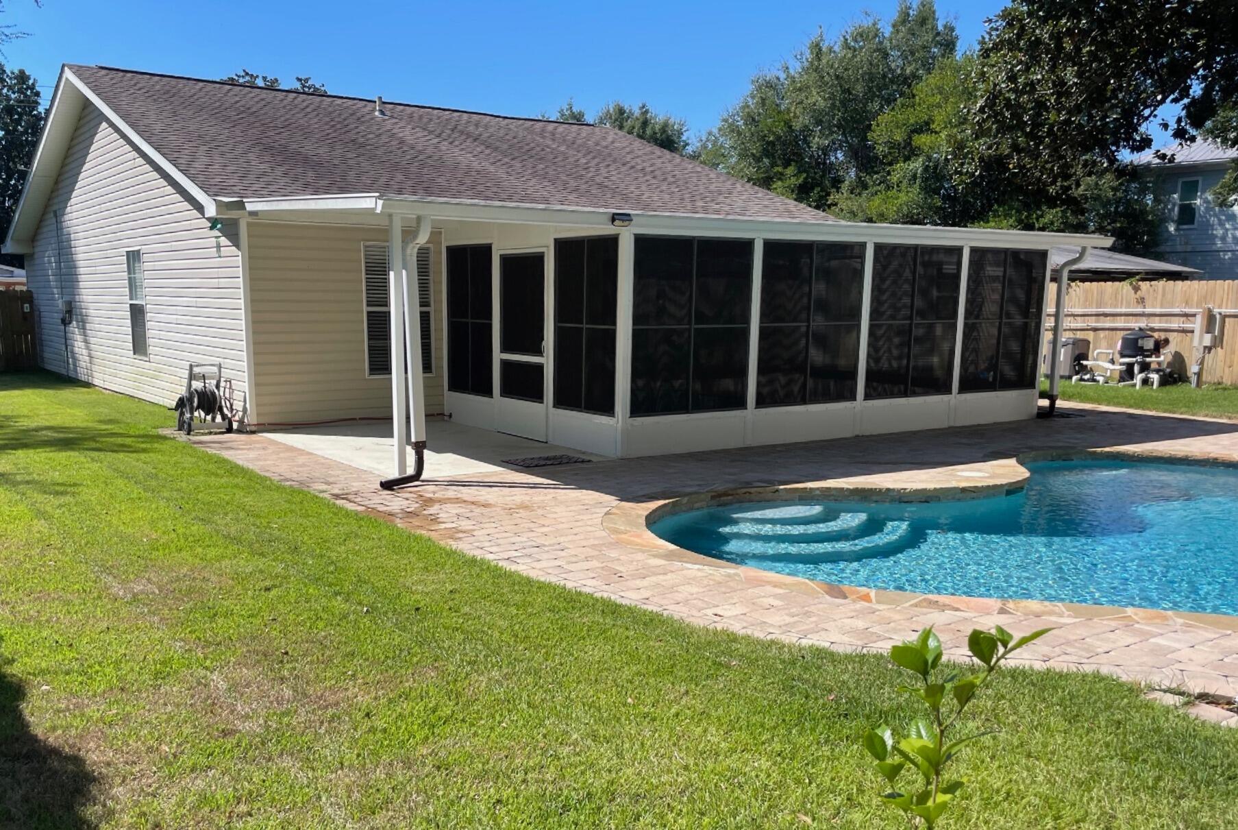 GARNIERS BEACH 6TH - Residential