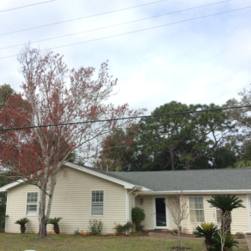 Excellent opportunity for either an owner-occupant or an investor! Great location in the heart of Fort Walton Beach. Conveniently located to both bases, schools, and the beaches. With a little sweat equity and upgrades, you can make this one your dream home. Buyer/agent to verify all measurements.