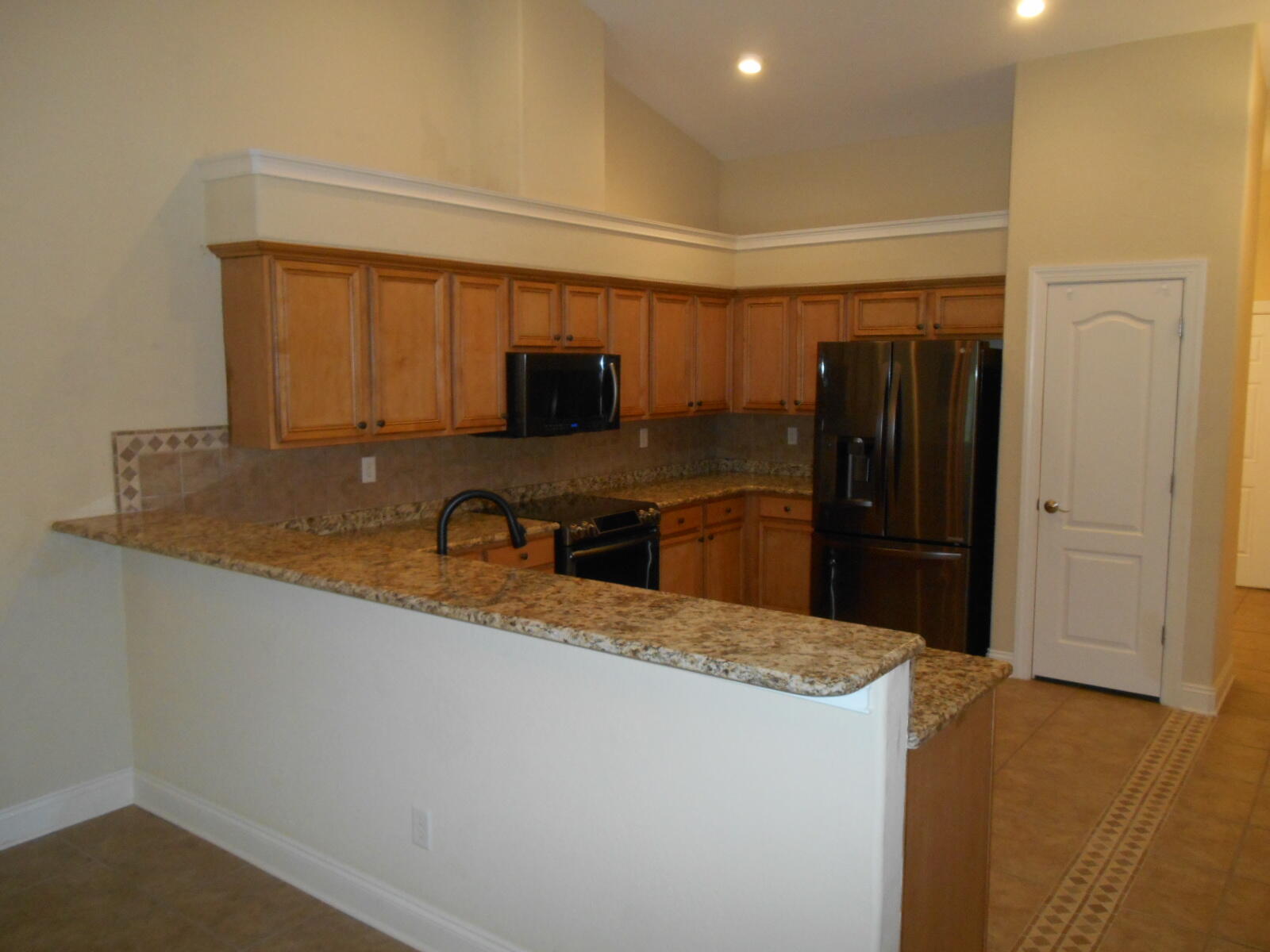 DIAMOND LAKES - Residential