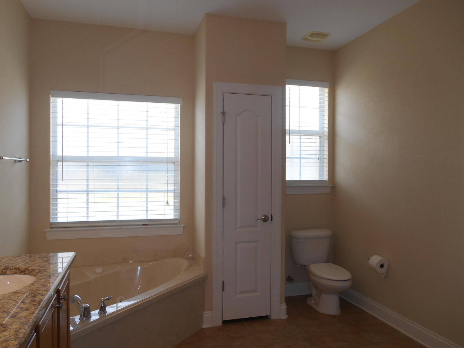 DIAMOND LAKES - Residential