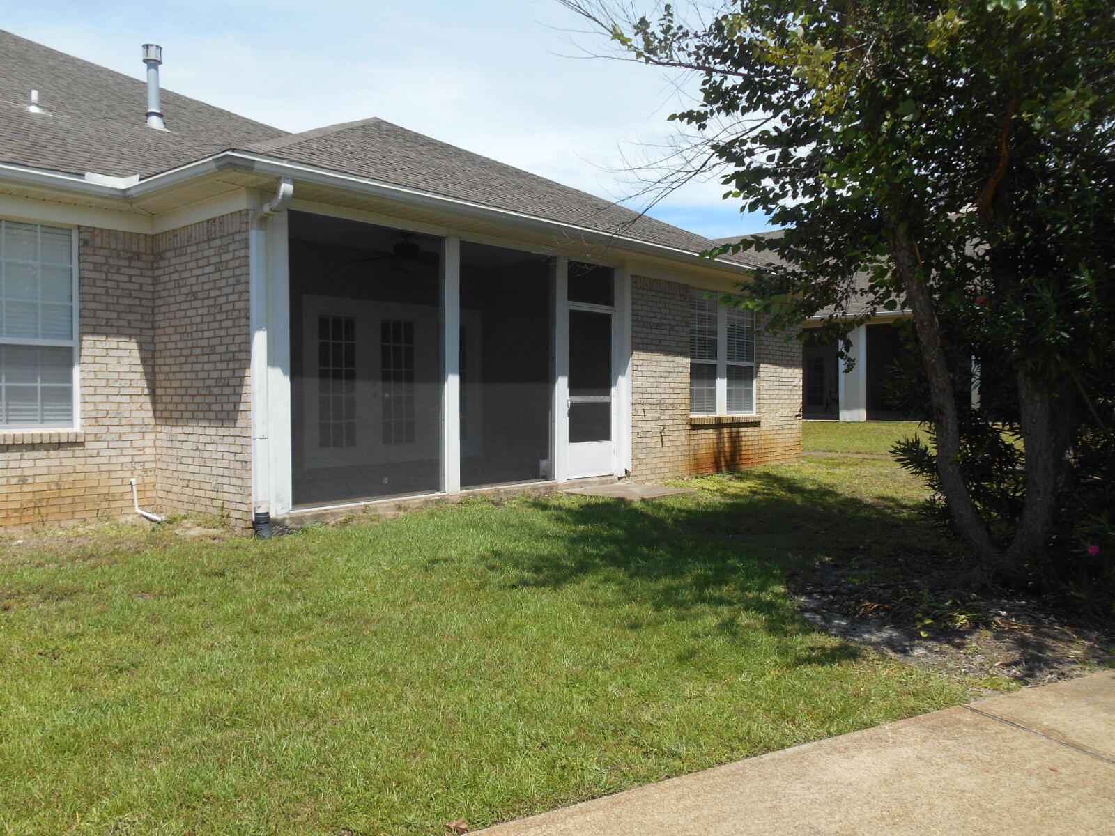 DIAMOND LAKES - Residential