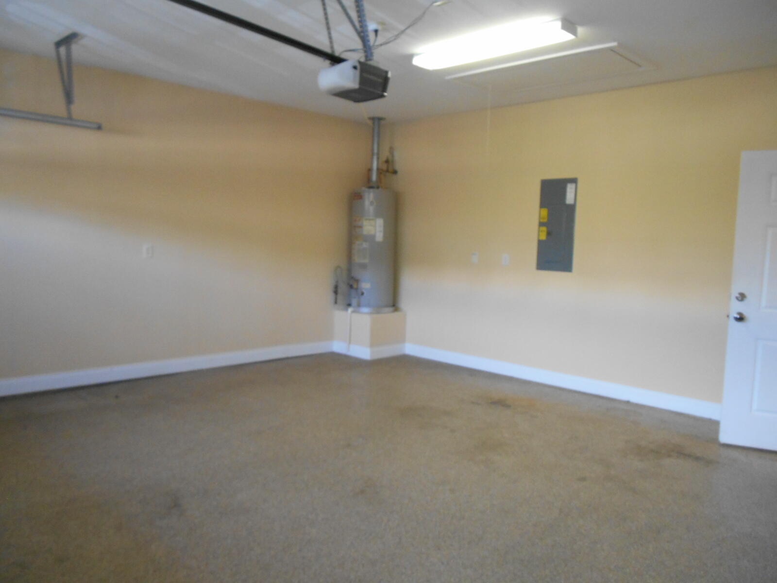 DIAMOND LAKES - Residential