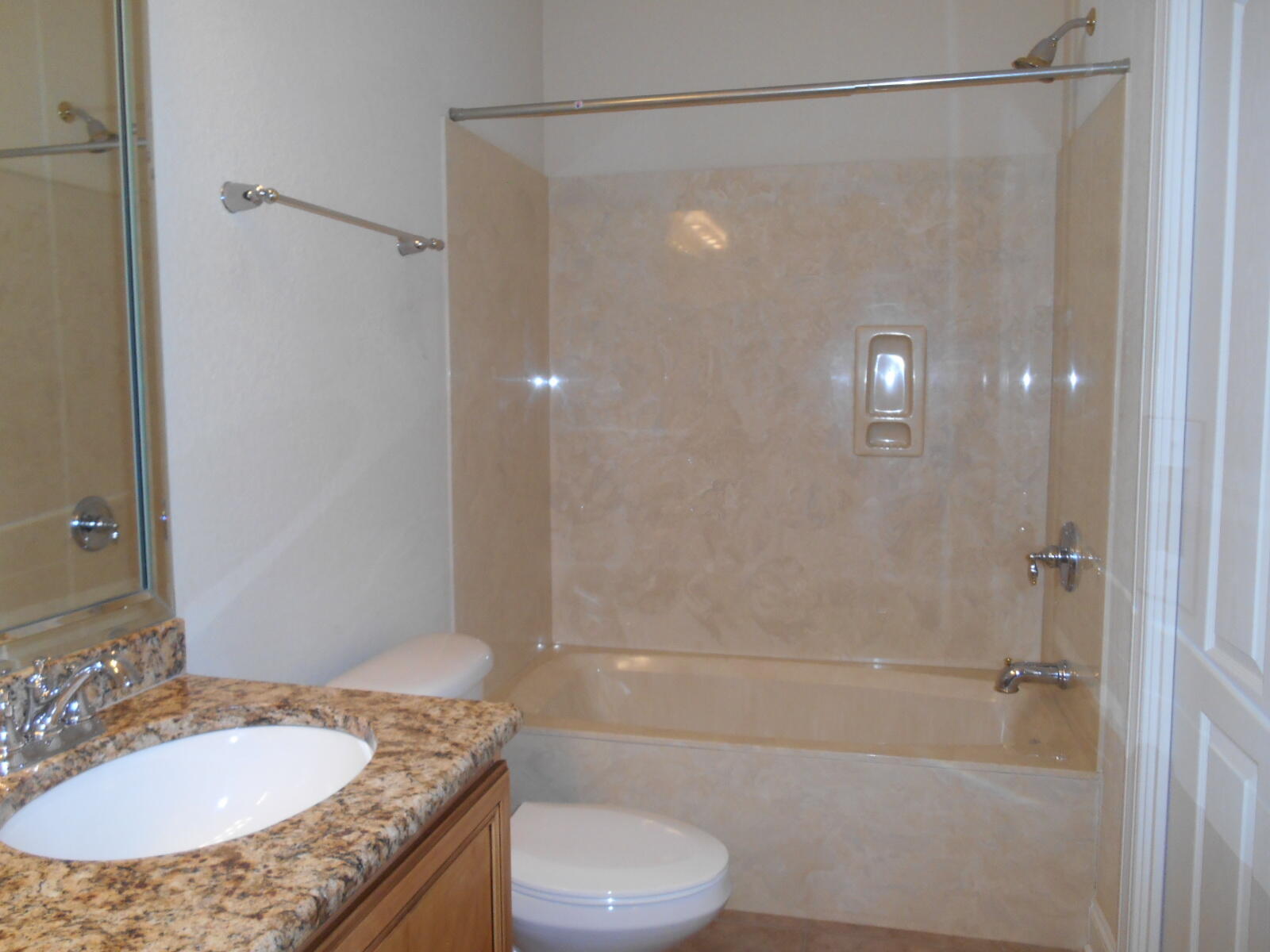 DIAMOND LAKES - Residential