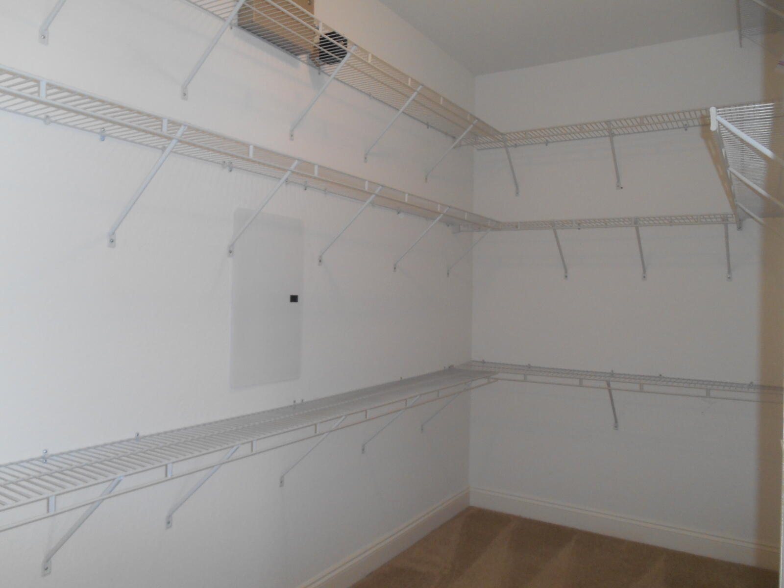 DIAMOND LAKES - Residential