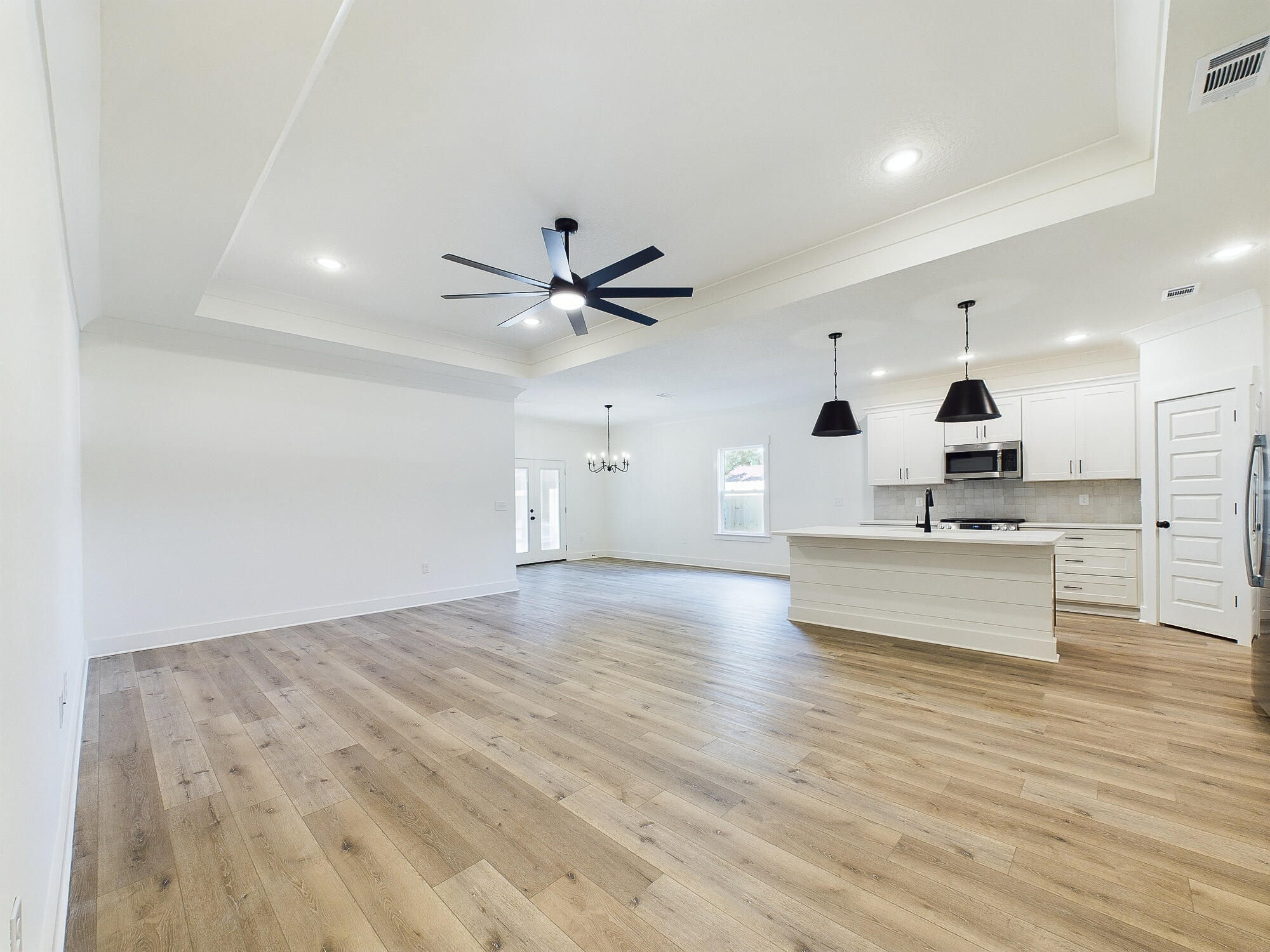 COM AT CTR SEC THC S173 FT TO POB CONT S116 FT E75.05 - Residential