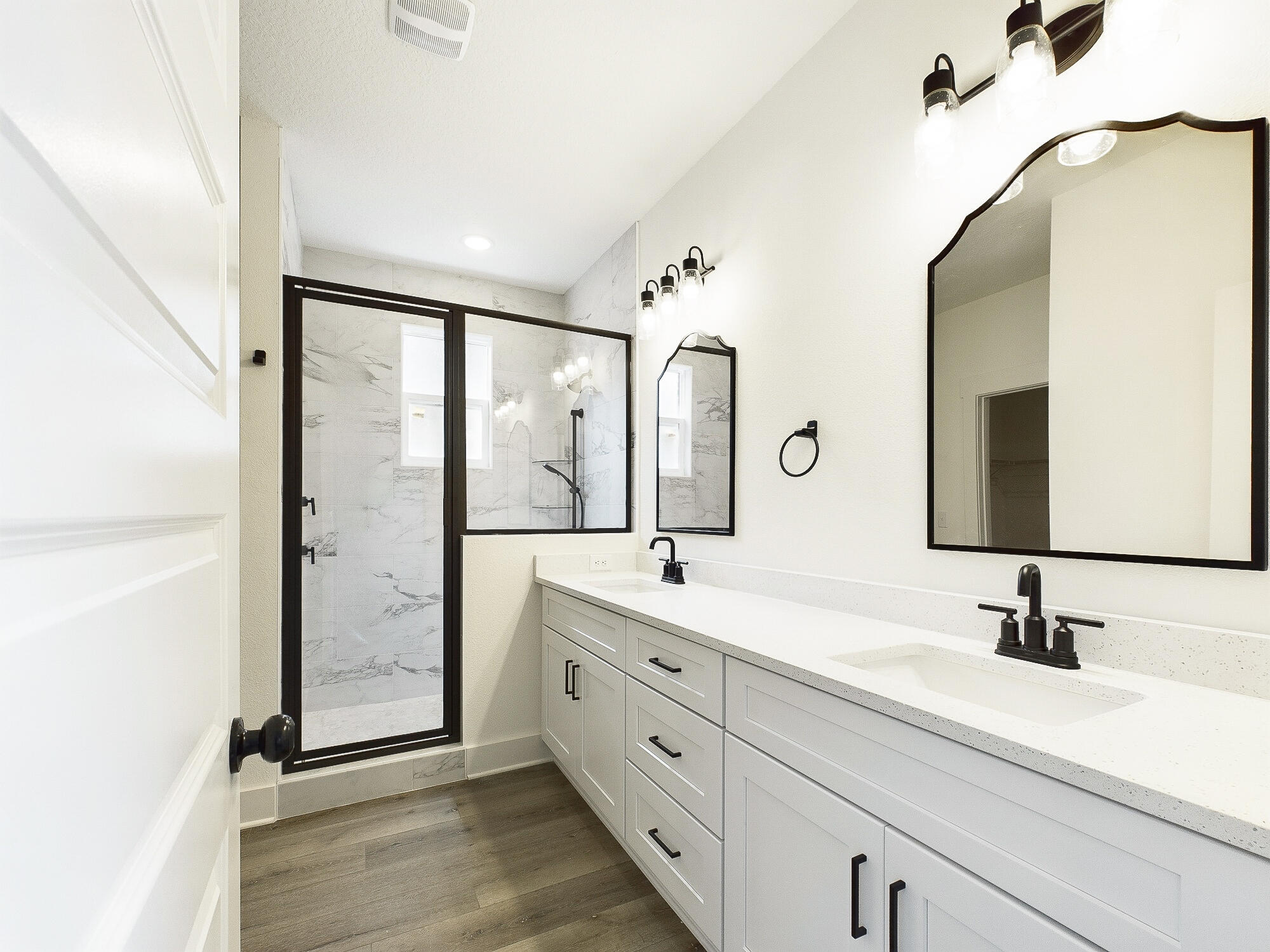 COM AT CTR SEC THC S173 FT TO POB CONT S116 FT E75.05 - Residential