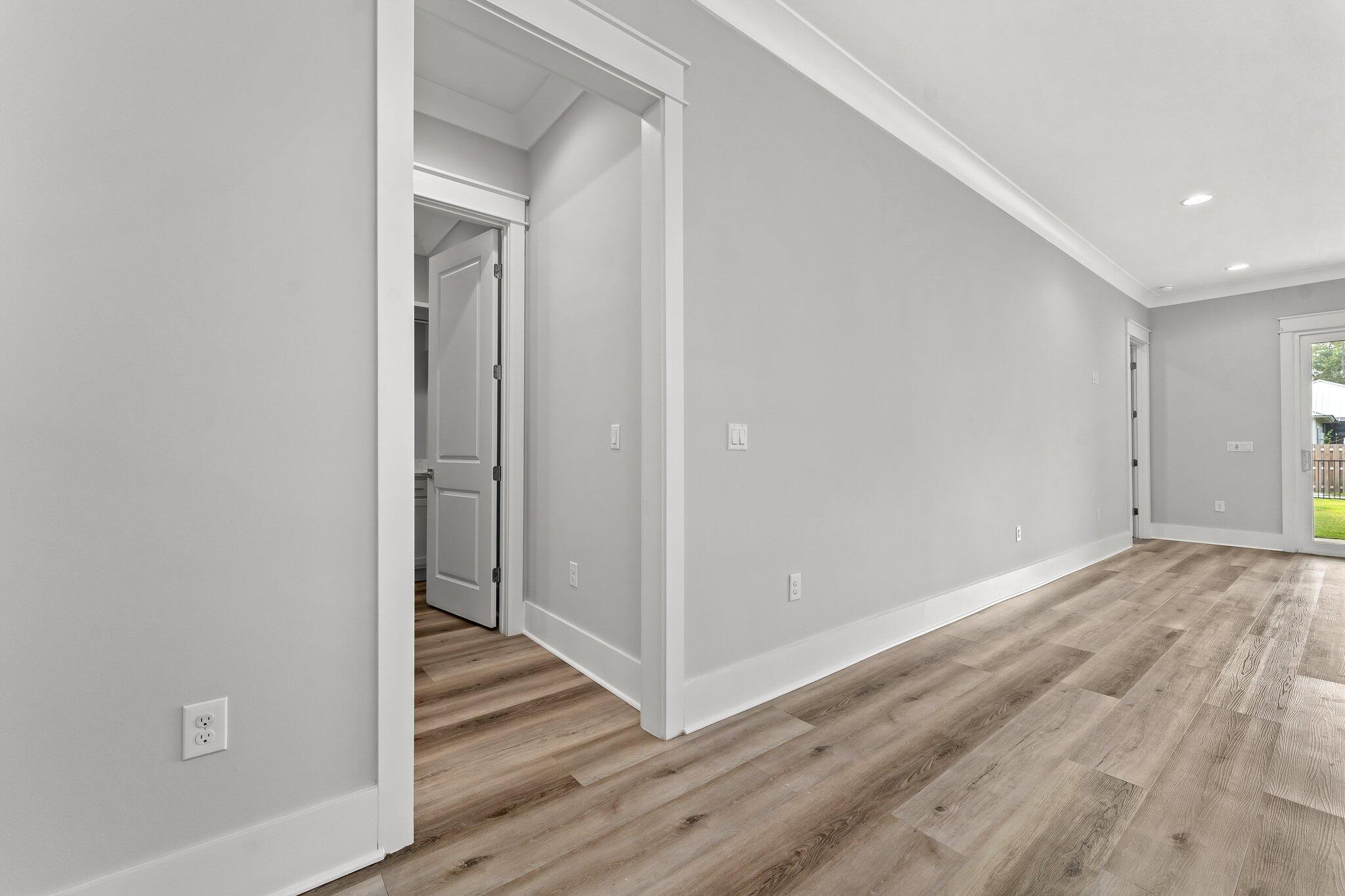 GRAYTON BAYOU - Residential Lease