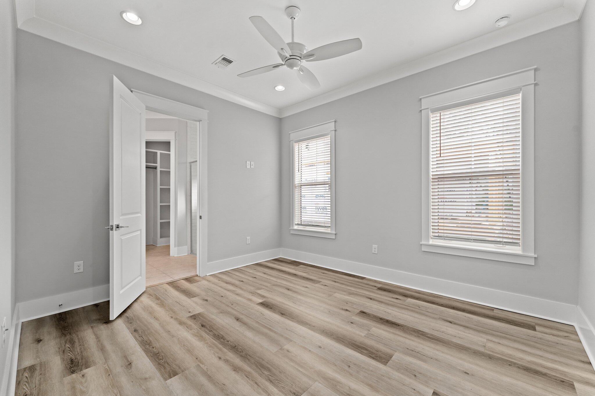 GRAYTON BAYOU - Residential Lease