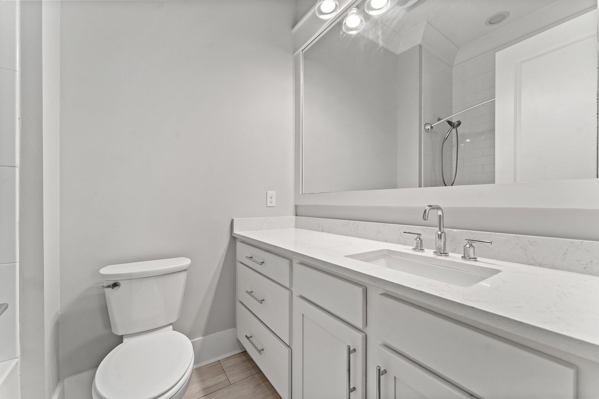 GRAYTON BAYOU - Residential Lease