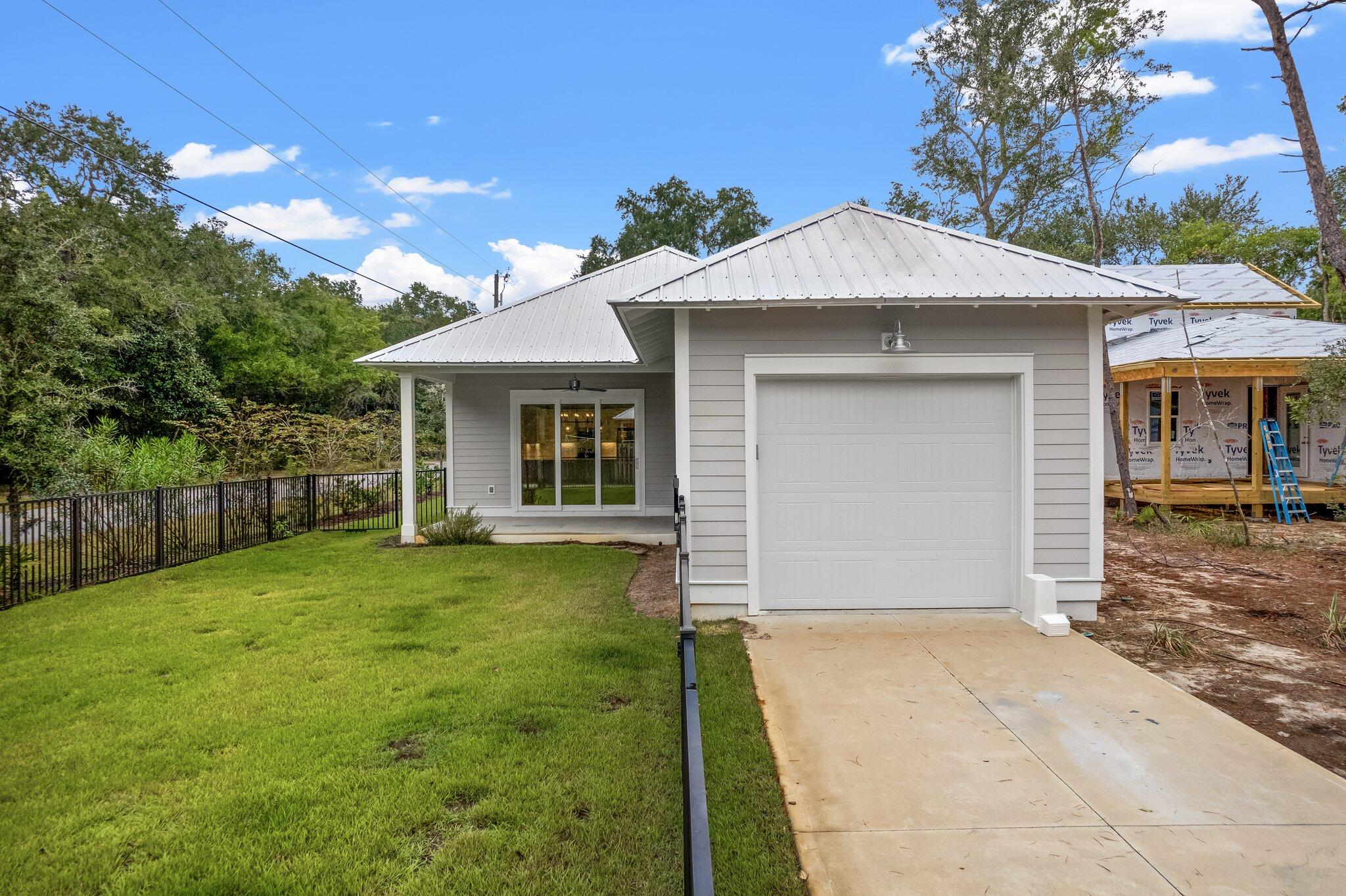GRAYTON BAYOU - Residential Lease