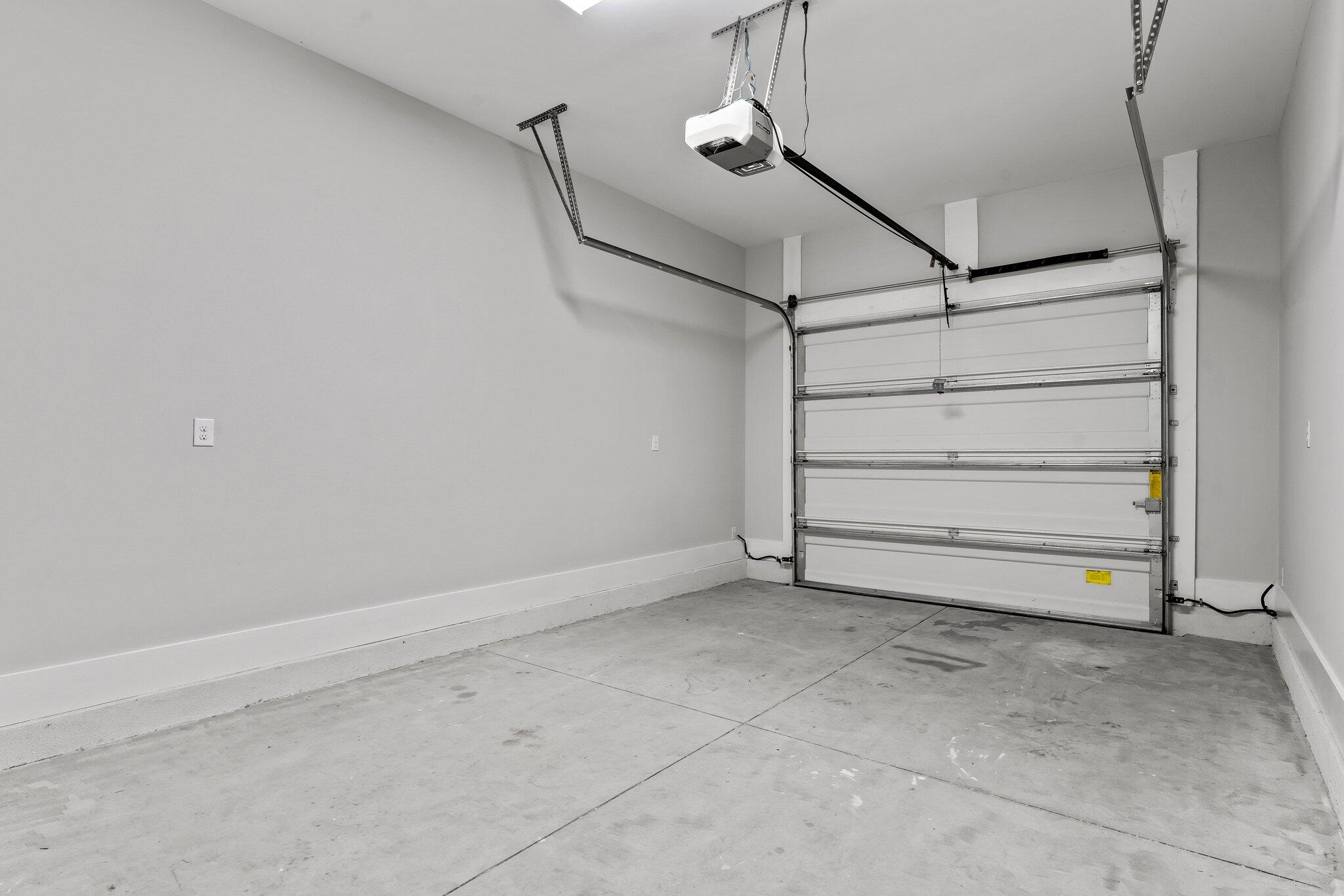 GRAYTON BAYOU - Residential Lease