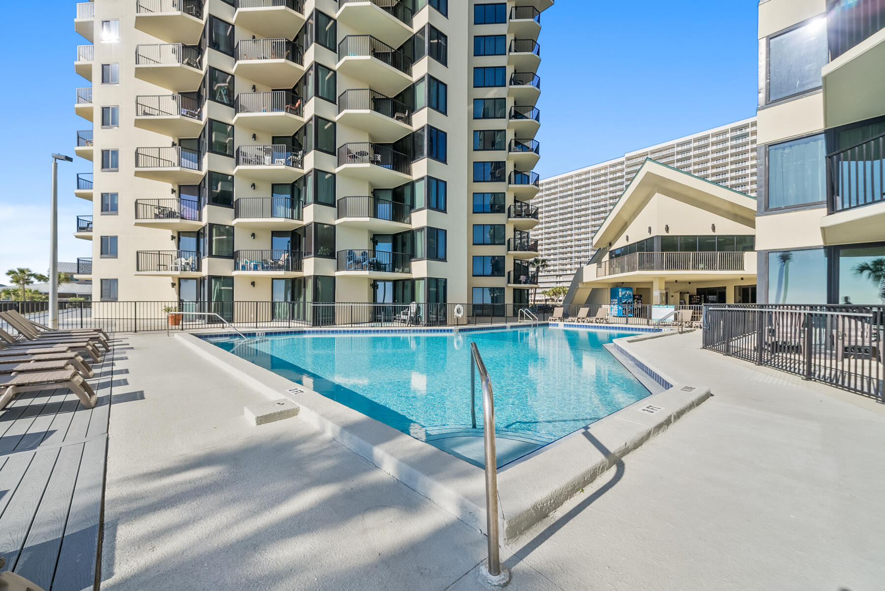 SUNBIRD CONDO - Residential