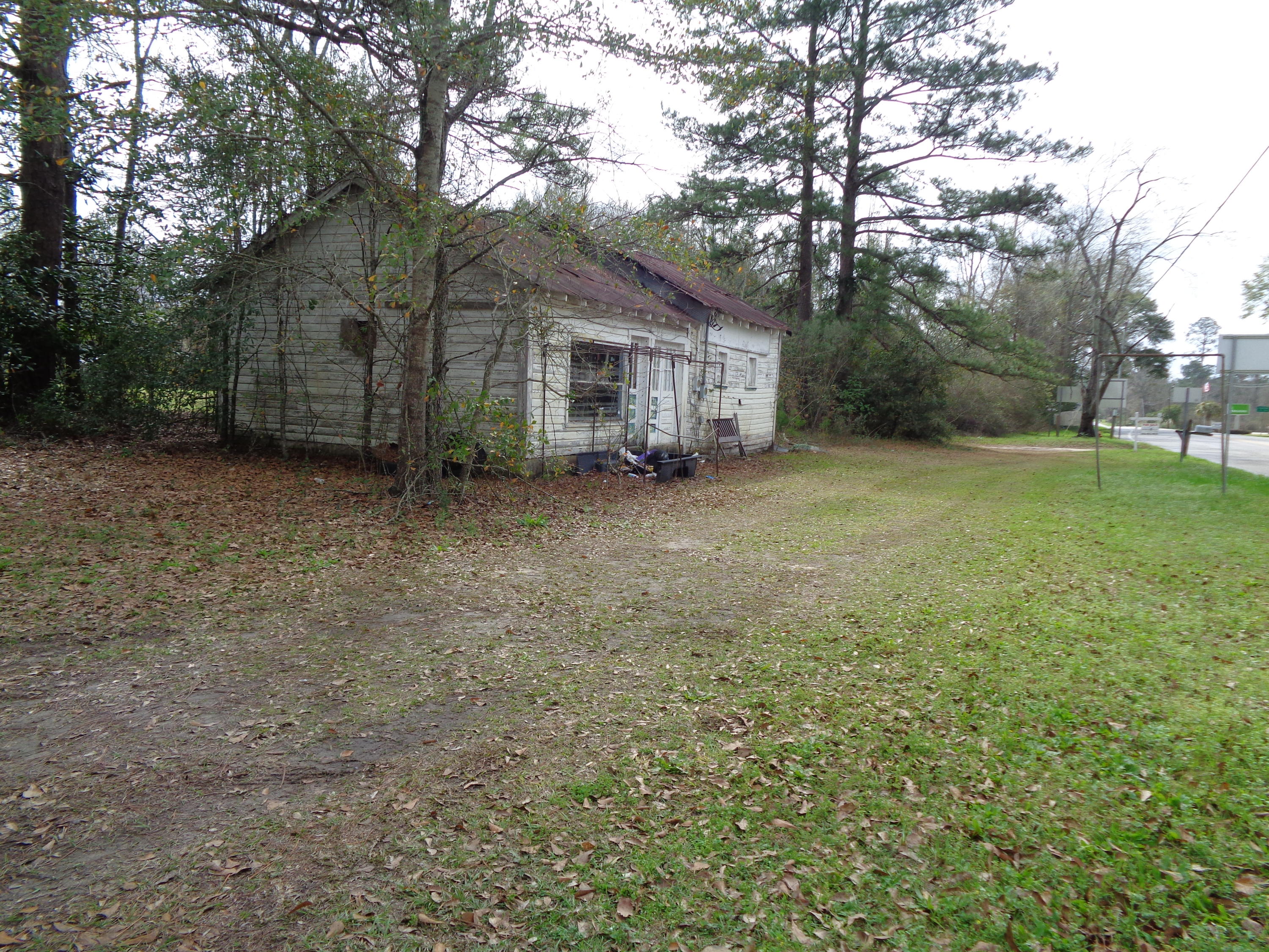 METES & BOUNDS - Land